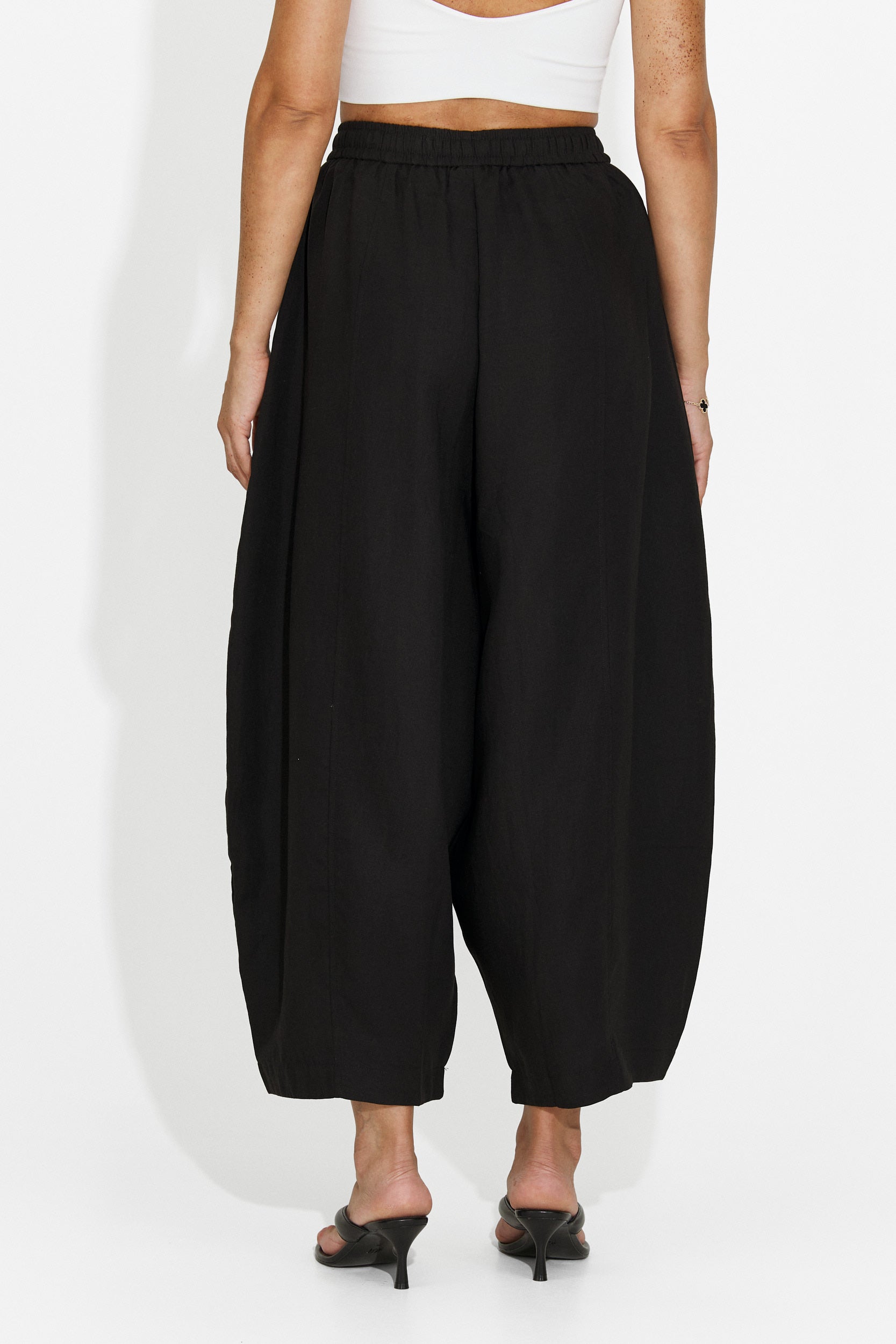 Pantaloni dama casual negri Eusepia Bogas