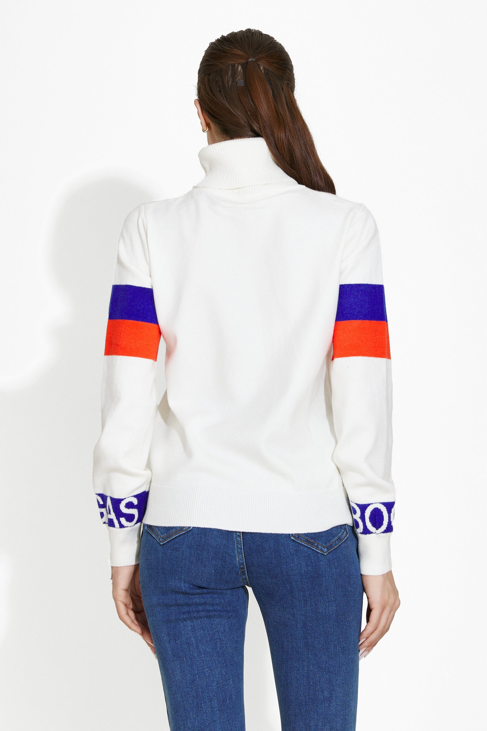 Geana Bogas White Casual Ladies Sweater