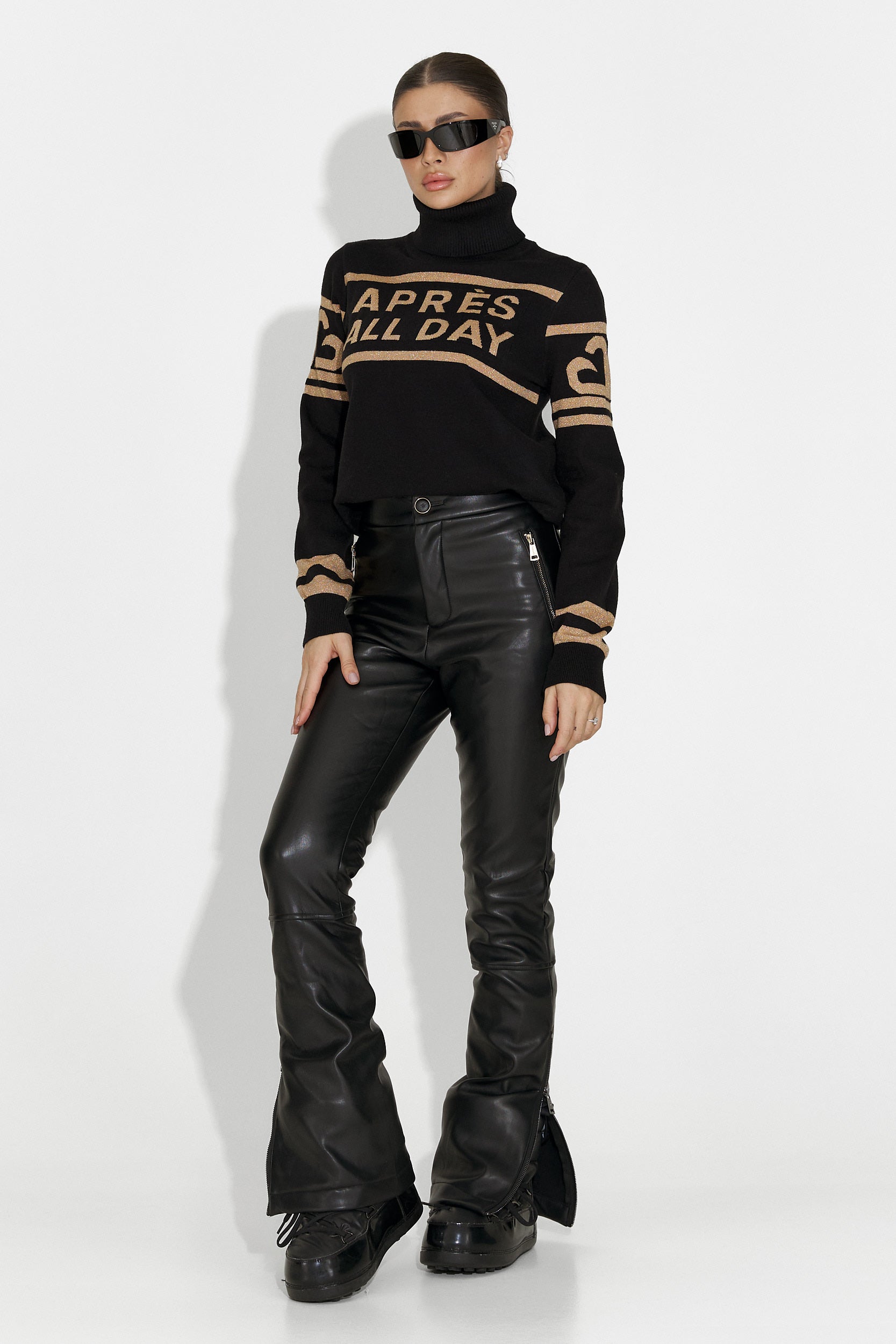 Jovelia Bogas Black Women's Ski Sweater