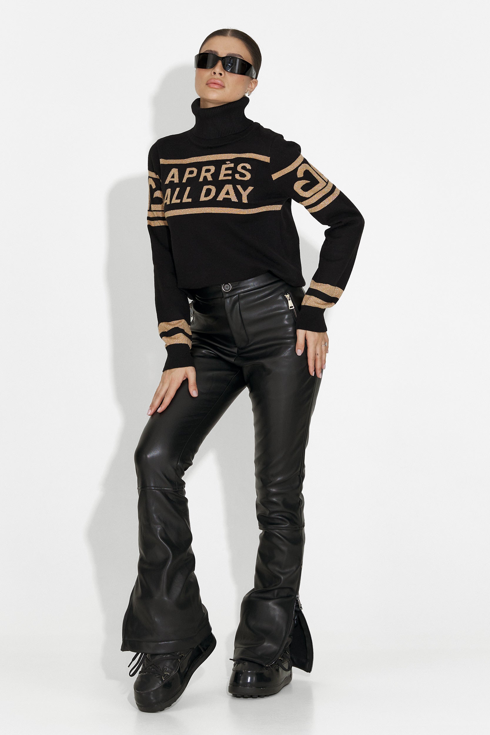 Jovelia Bogas Black Women's Ski Sweater