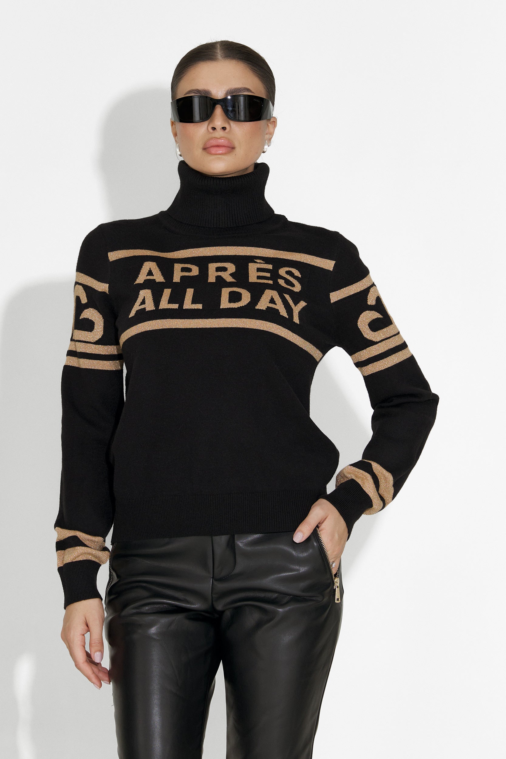 Jovelia Bogas Black Women's Ski Sweater