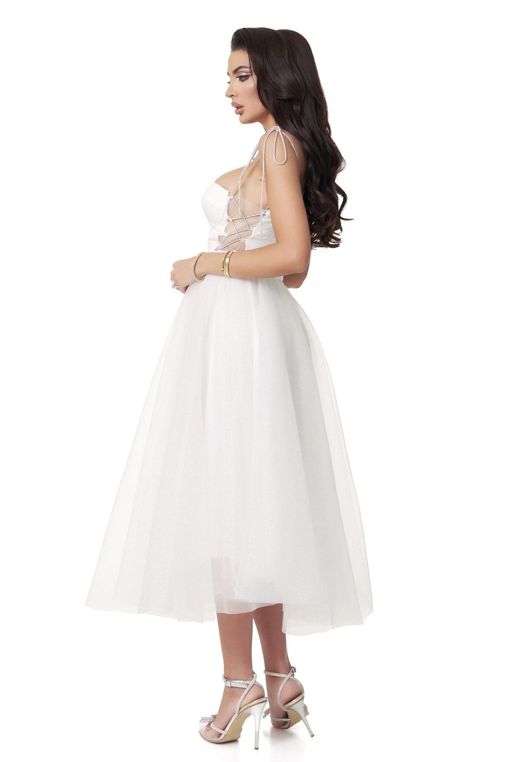 Yuriko Bogas medium white lady dress