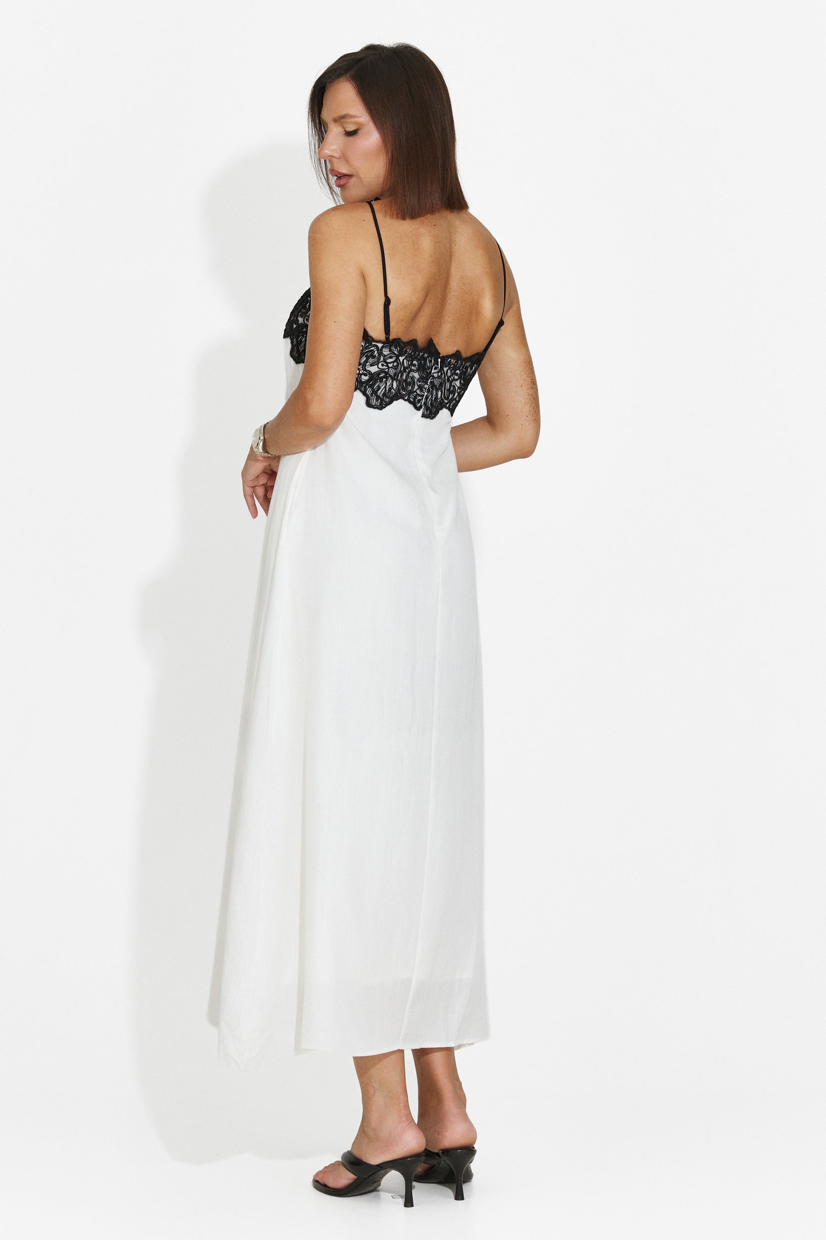 Rochie dama scurta crem Lenisa Bogas