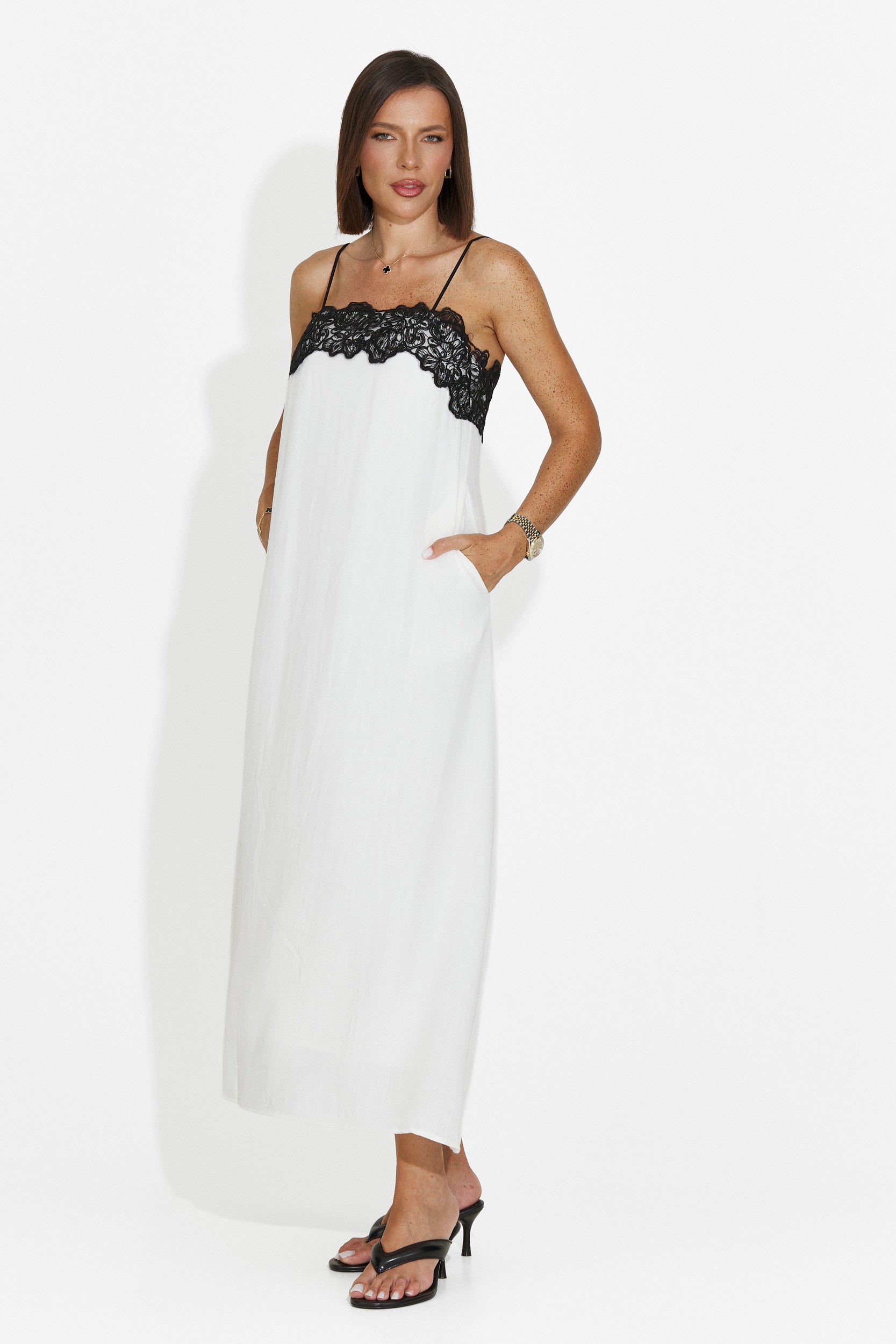 Rochie dama scurta crem Lenisa Bogas
