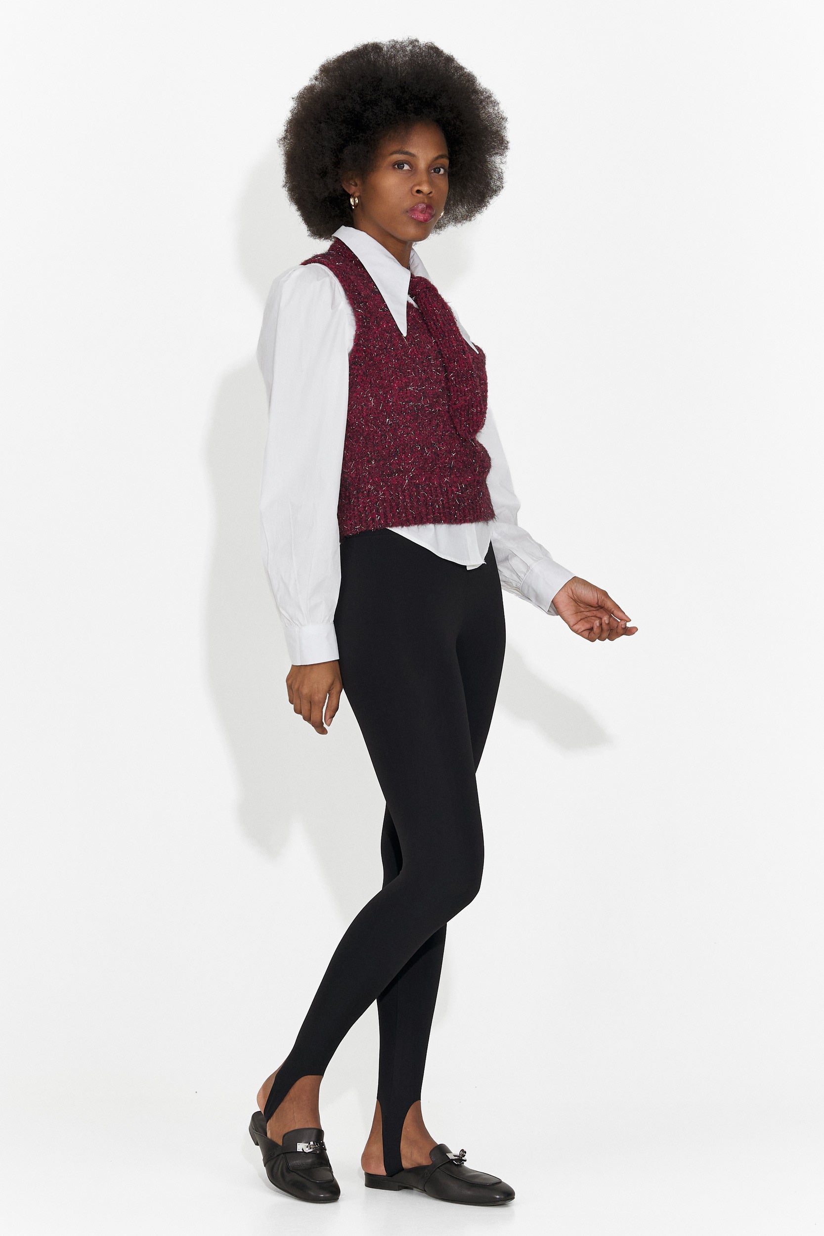 Set 3 piese camasa + vesta + cravata visiniu Izaura Bogas