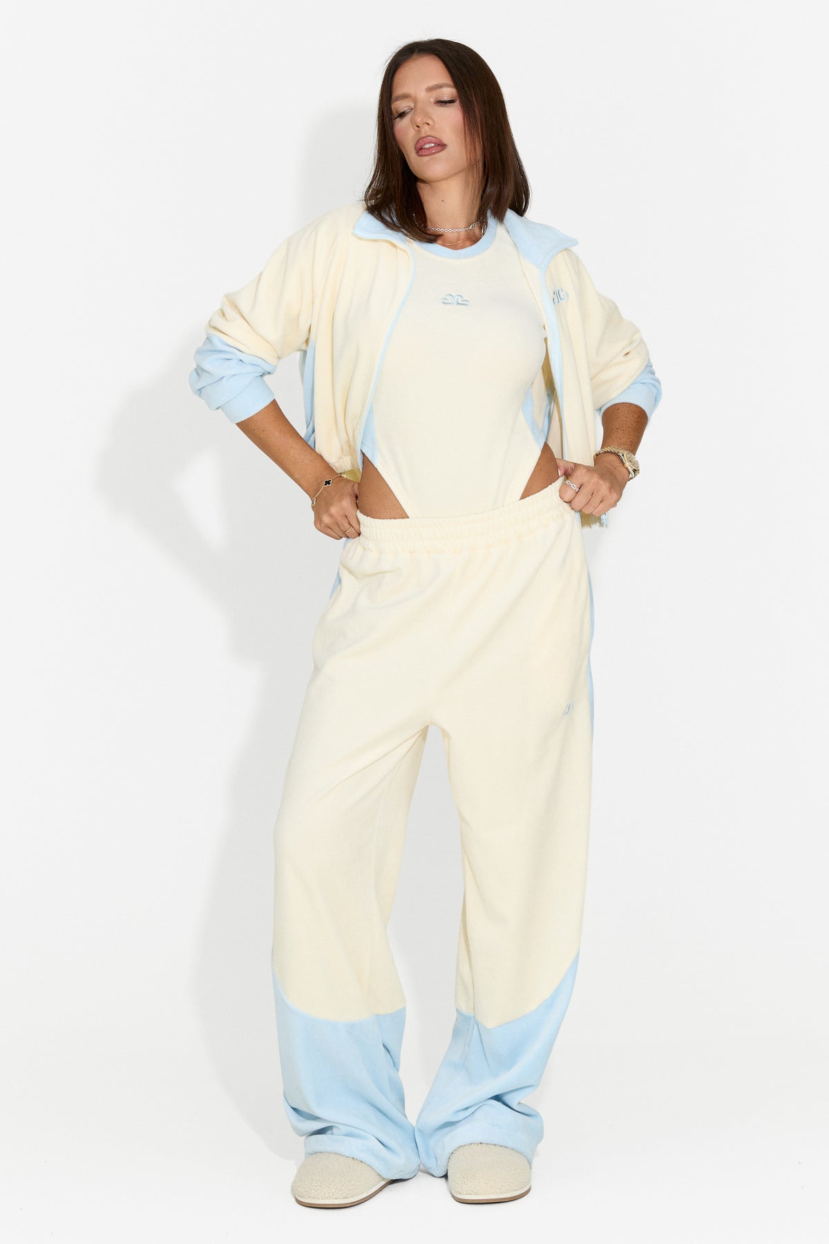 Trening dama casual 3 piese crem Velydvieria Bogas