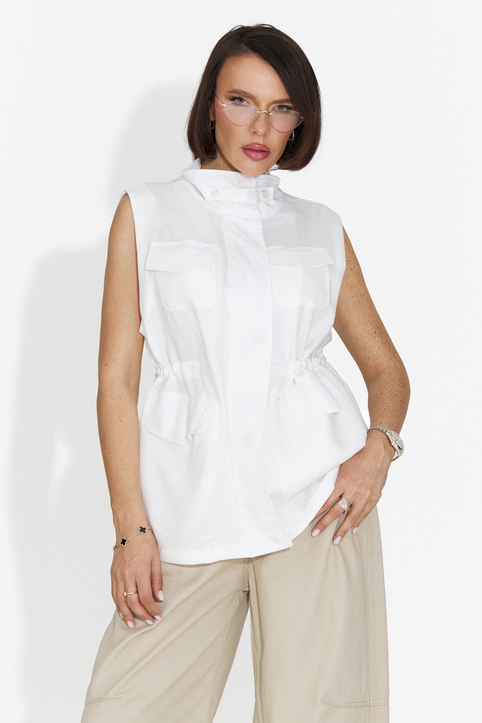 Vesta dama casual alba Petynia Bogas