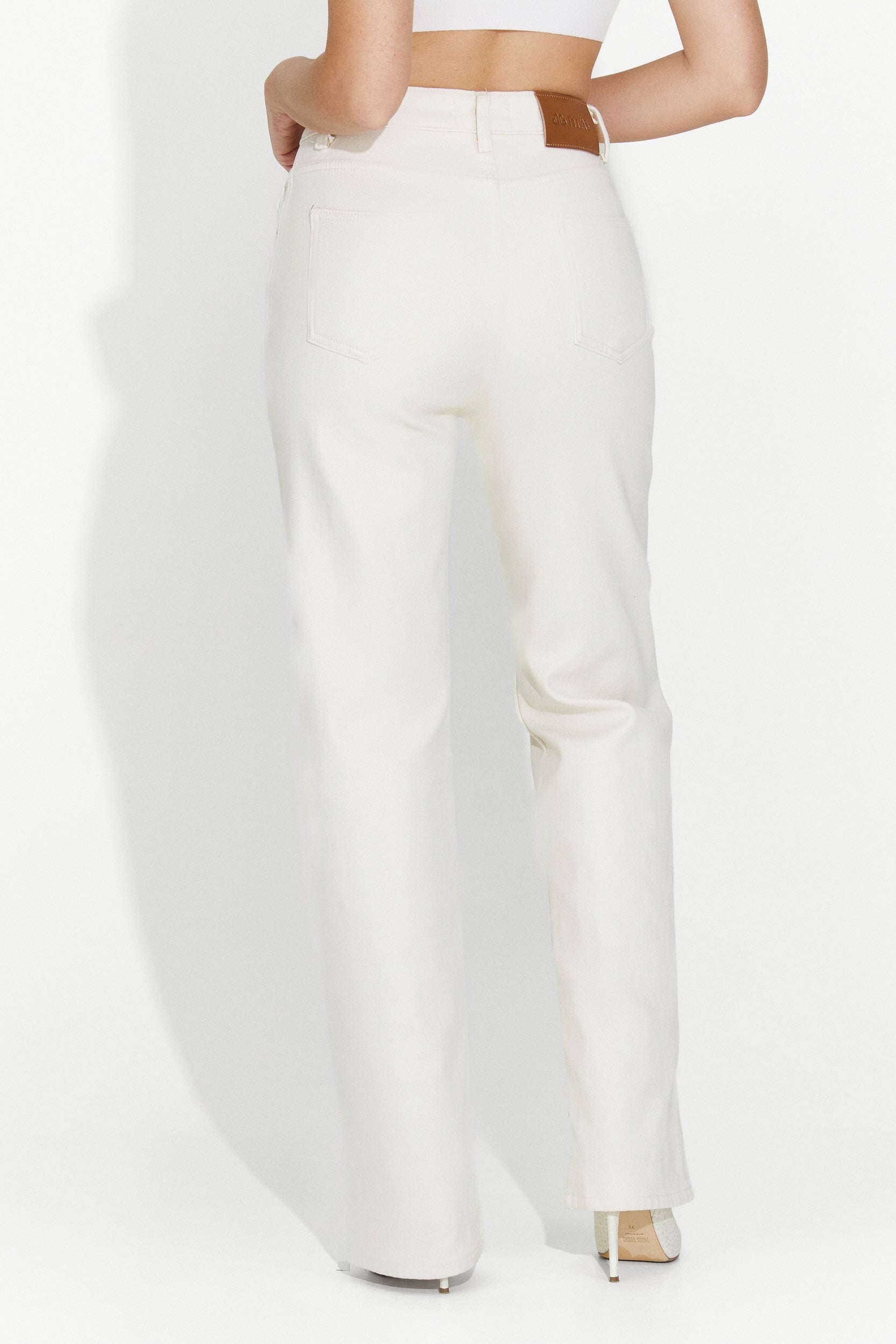 Casual beige women's jeans Brisia Bogas