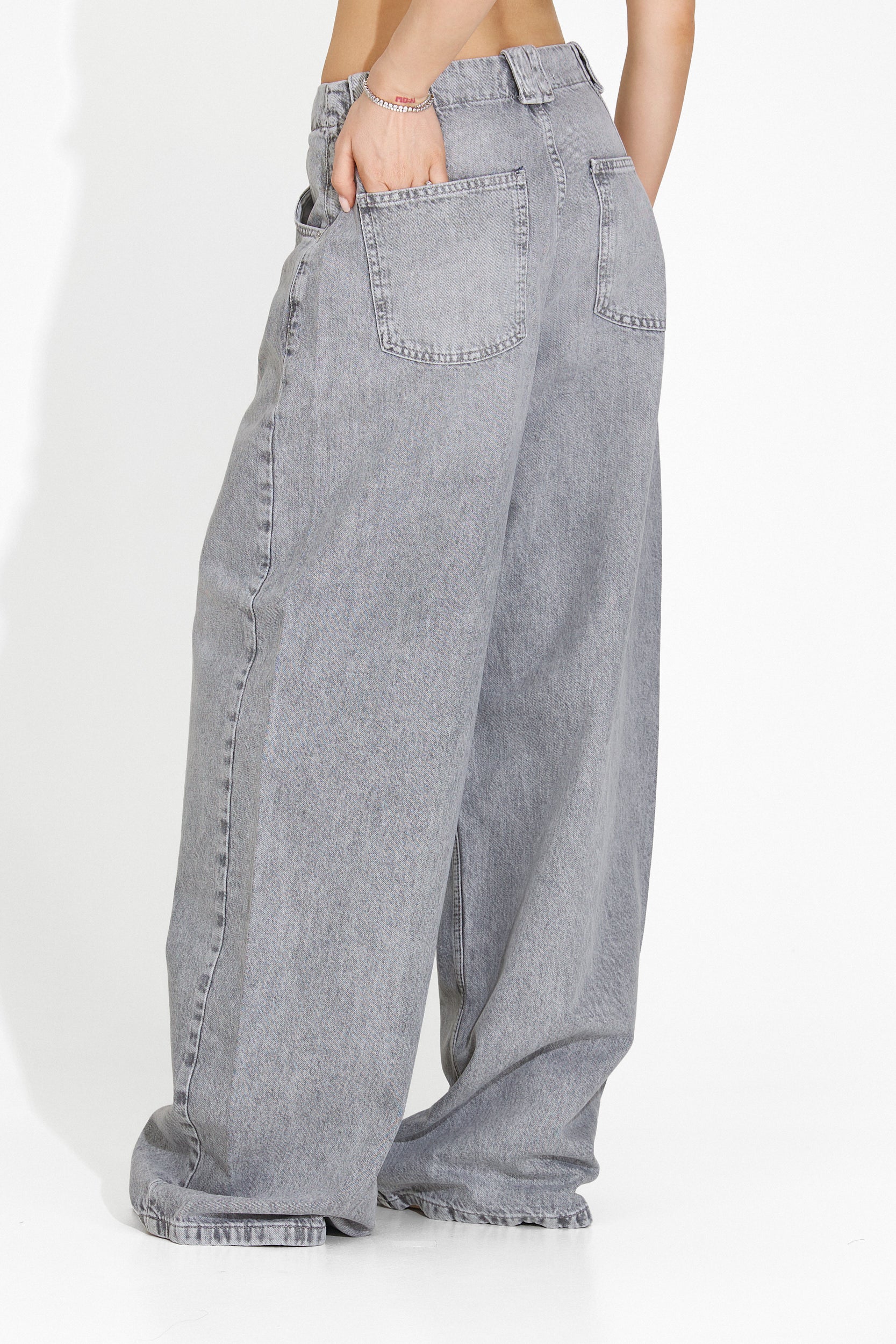 Casual gray women's jeans Shelyana Bogas