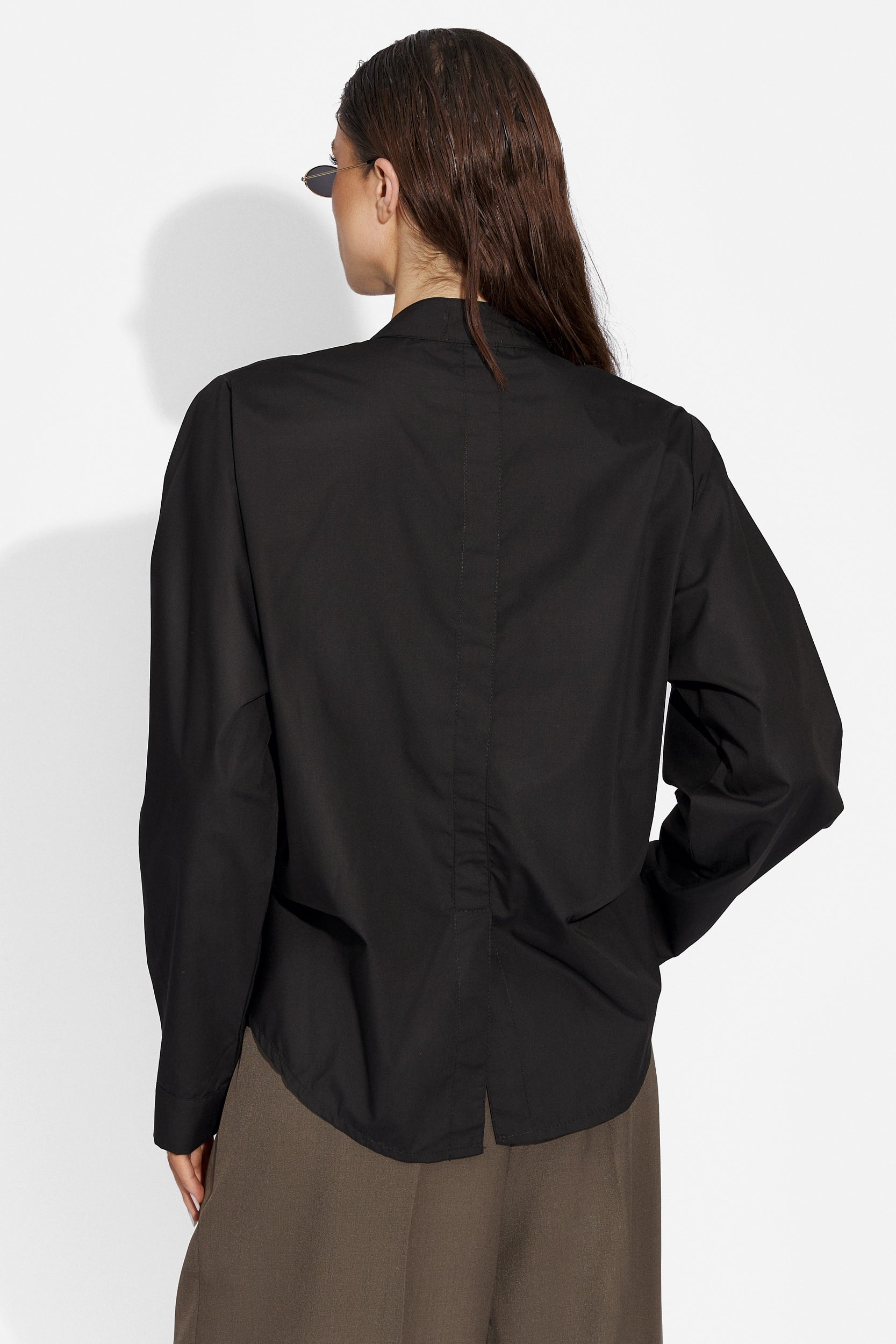 Ladies elegant black shirt Graciela Bogas