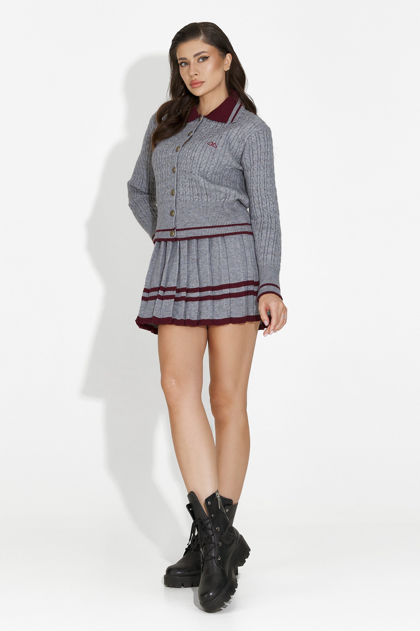 Compleu cu fusta gri Kendia Bogas