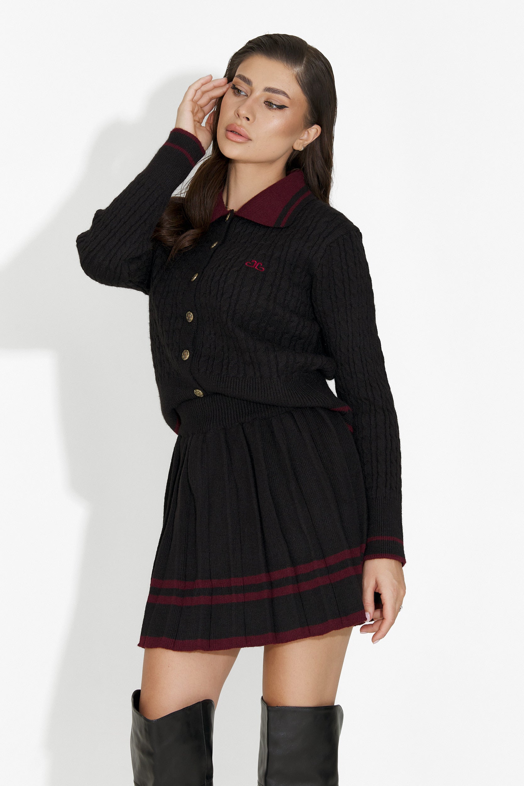 Compleu cu fusta negru Kendia Bogas