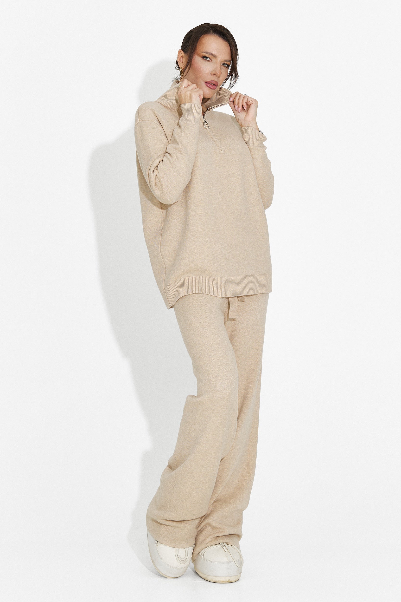 Compleu cu pantaloni bej Lebrisa Bogas