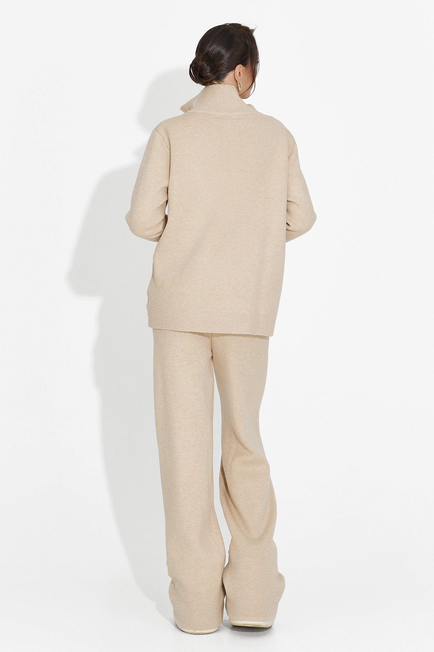 Compleu cu pantaloni bej Lebrisa Bogas