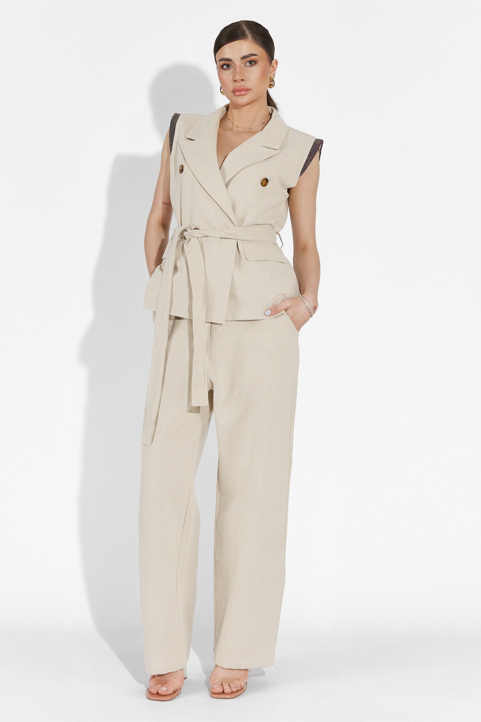 Complete with beige pants Wimzy Bogas