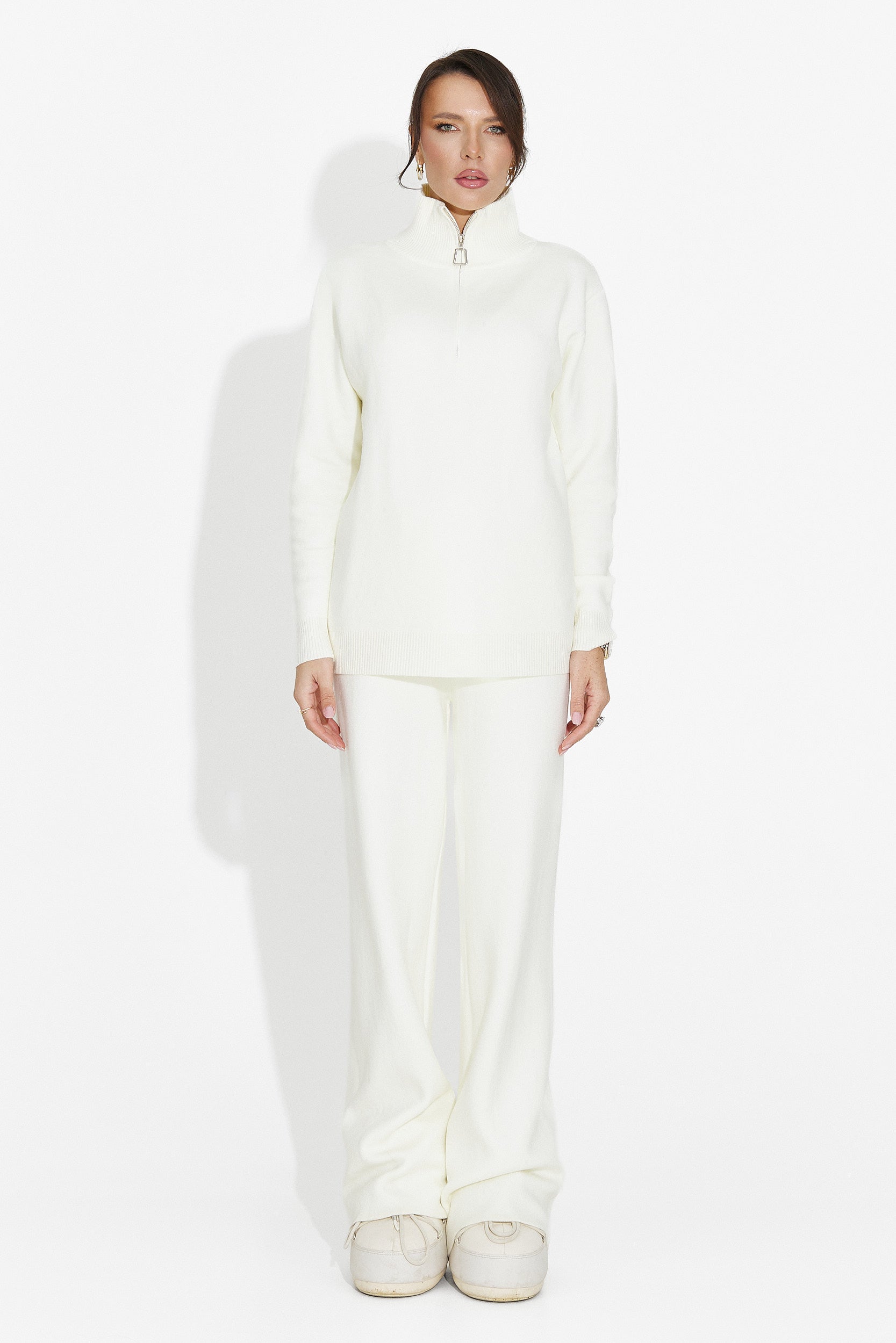 Compleu cu pantaloni crem Lebrisa Bogas