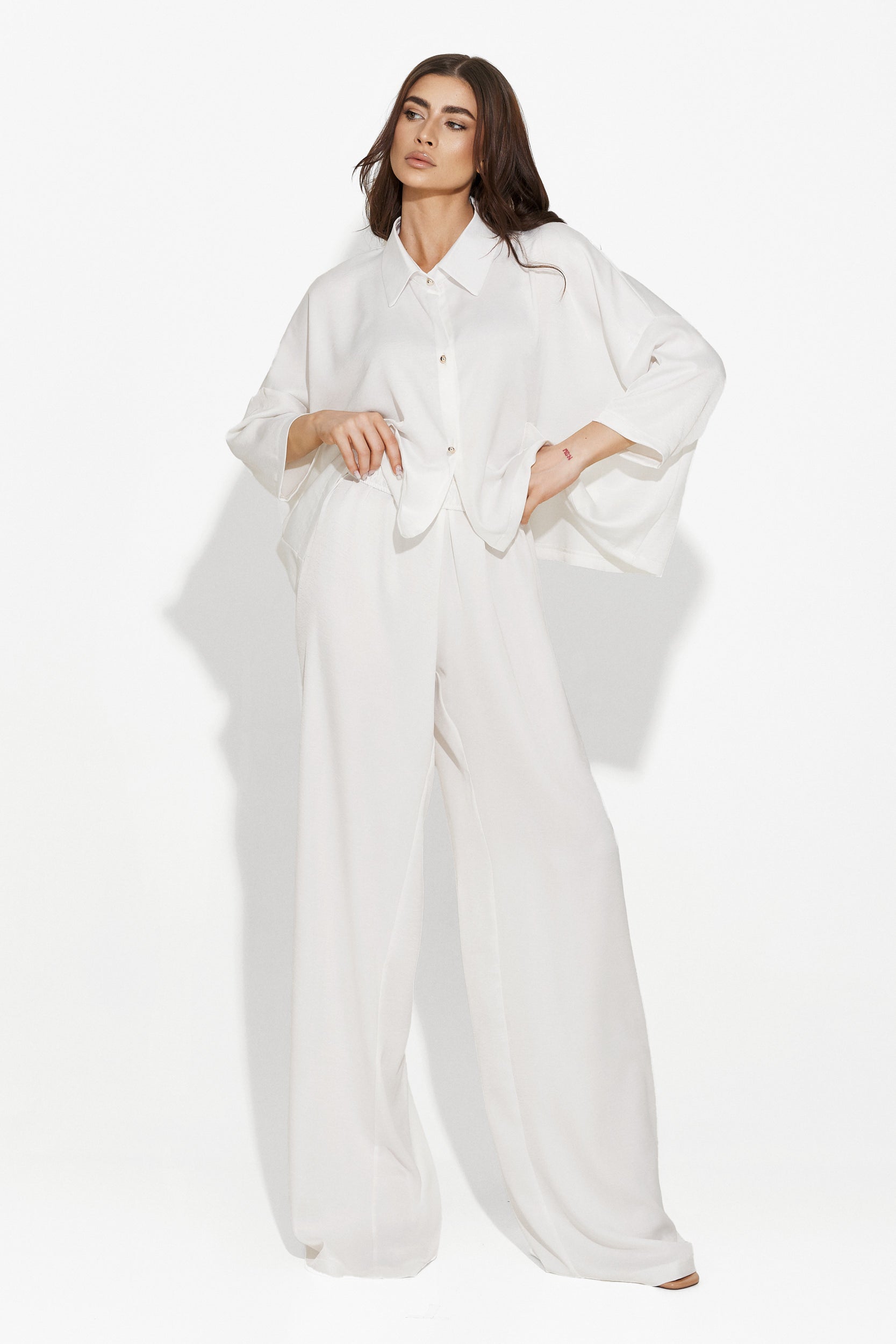 Compleu cu pantaloni dama casual alb Teresa Bogas