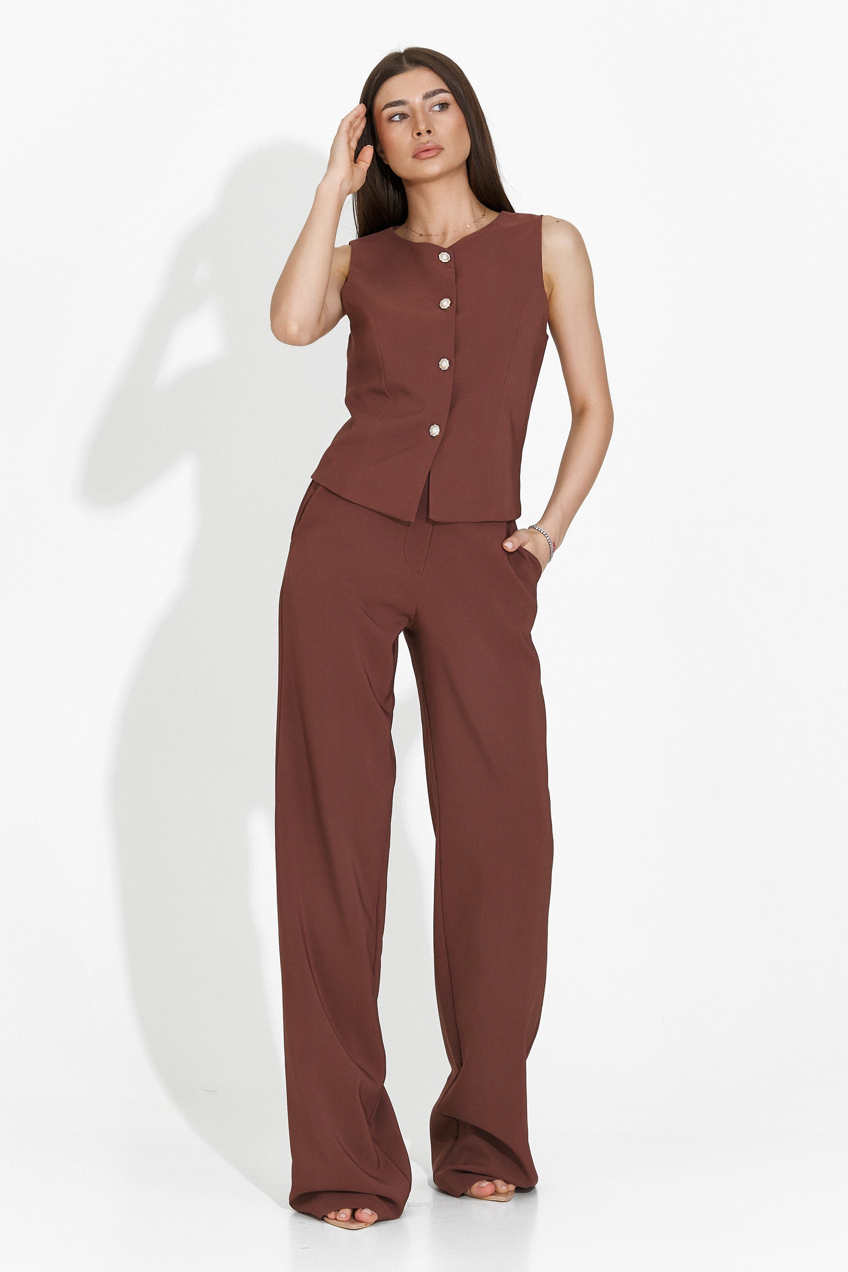 Complete with brown women's pants Barnysa Bogas