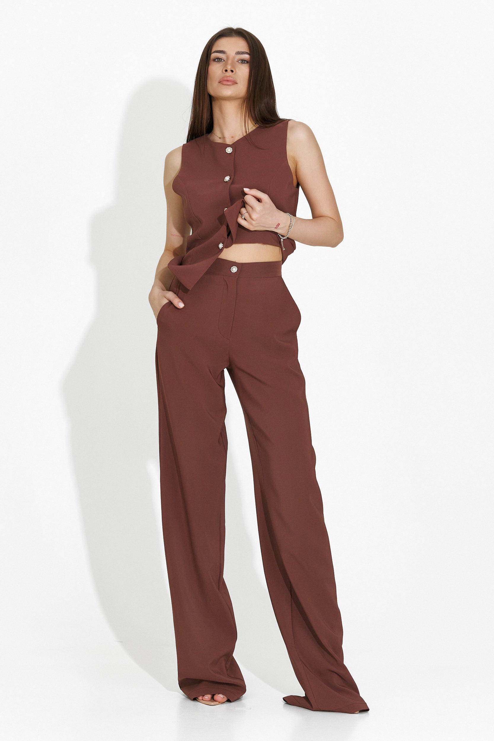 Compleu cu pantaloni dama maro Barnysa Bogas