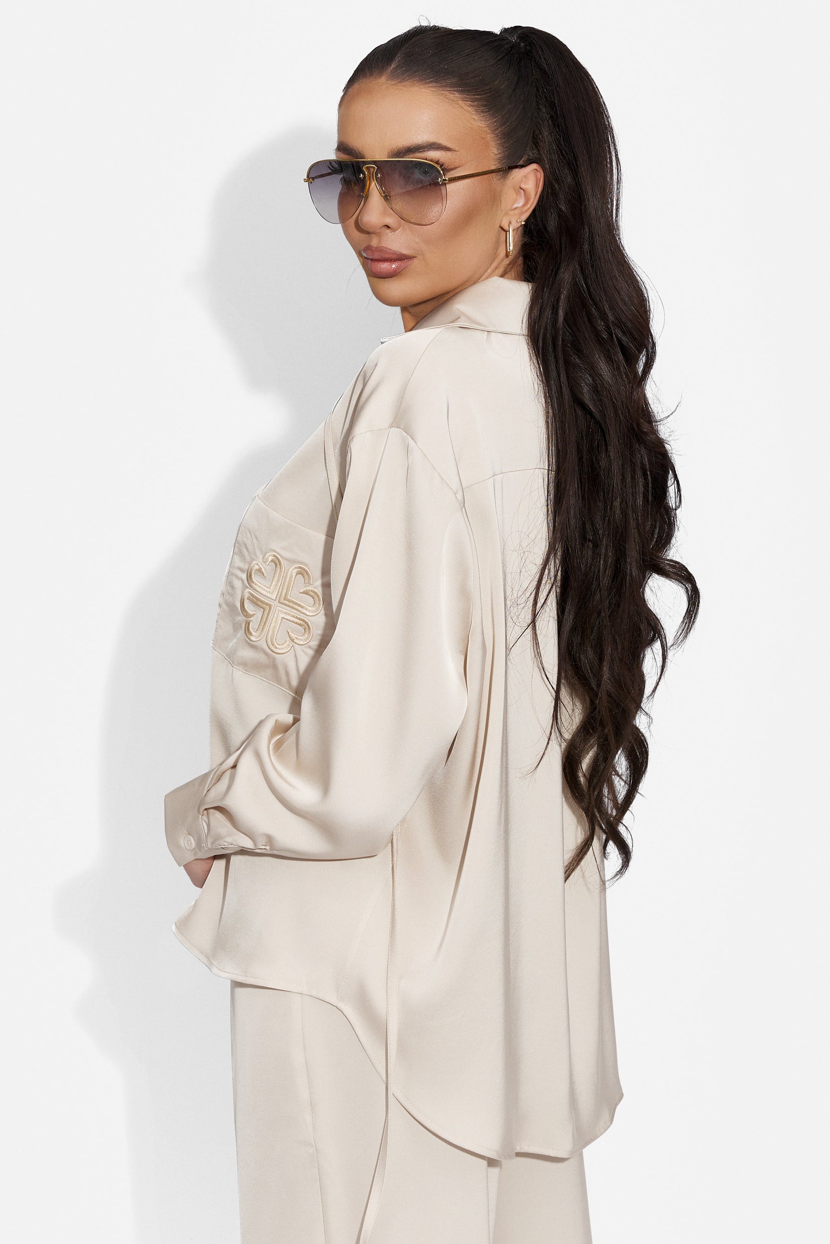 Compleu cu pantaloni elegant bej Plopys Bogas