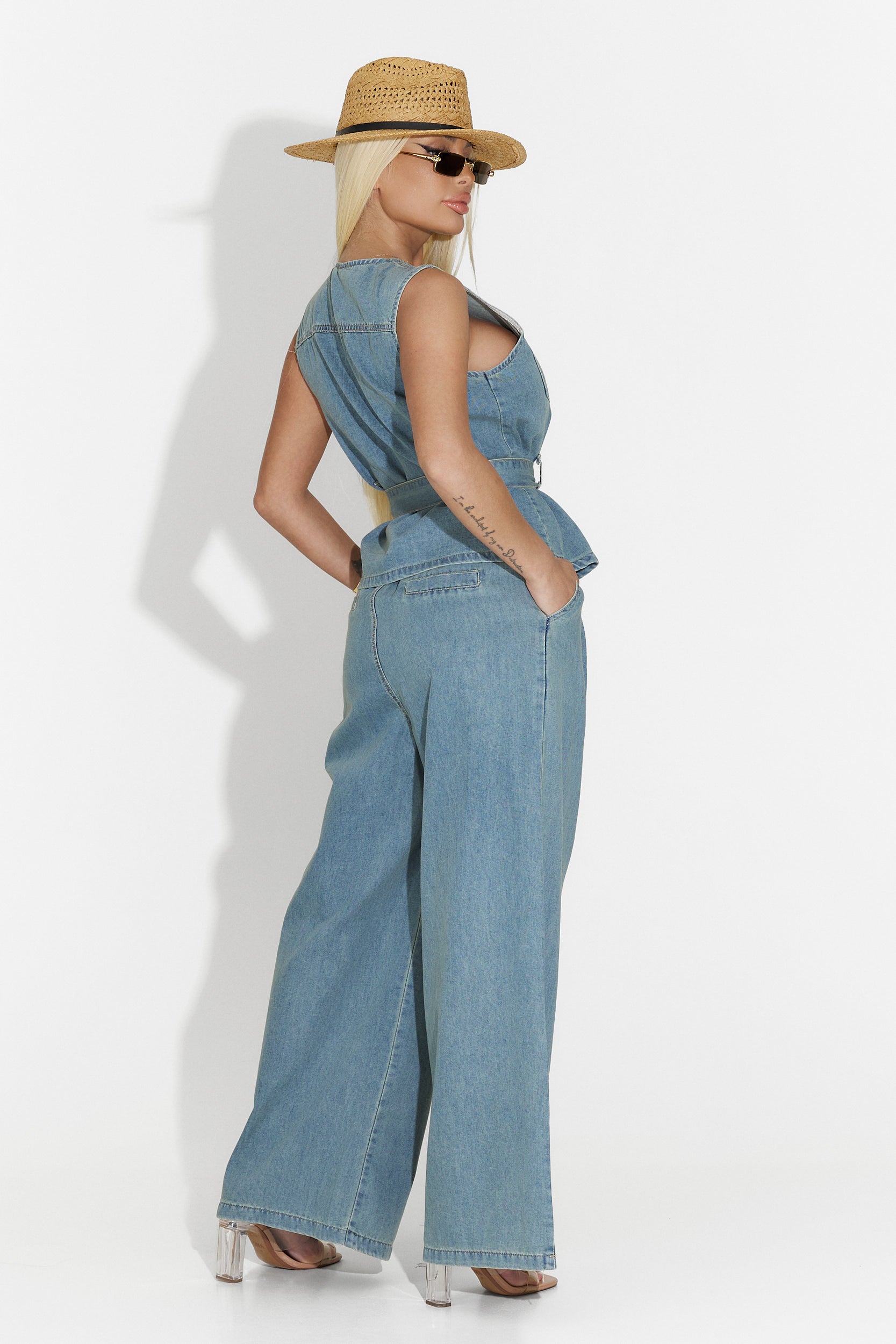 Suit with long blue pants Kindra Bogas