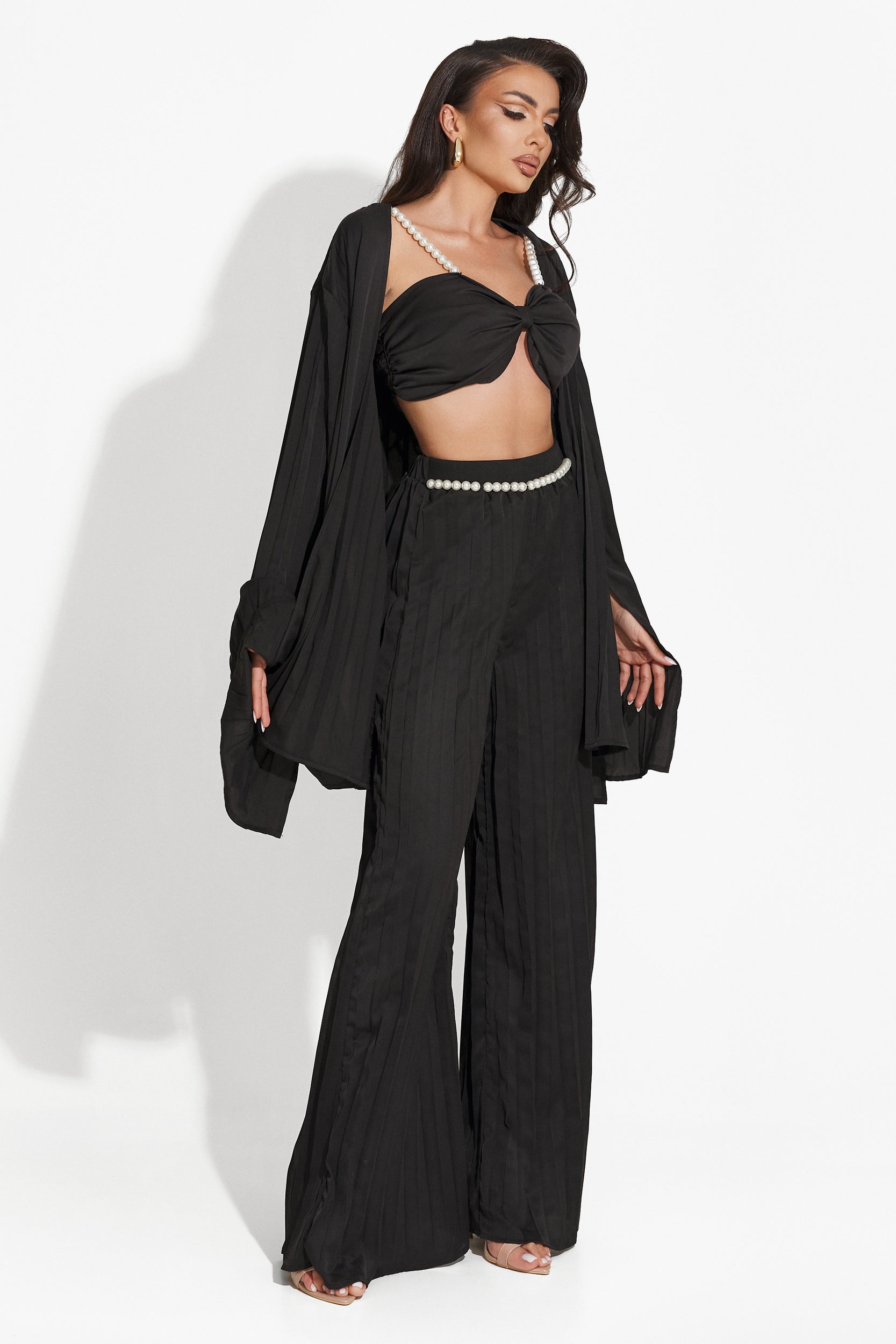 Complete with black pants Rifana Bogas