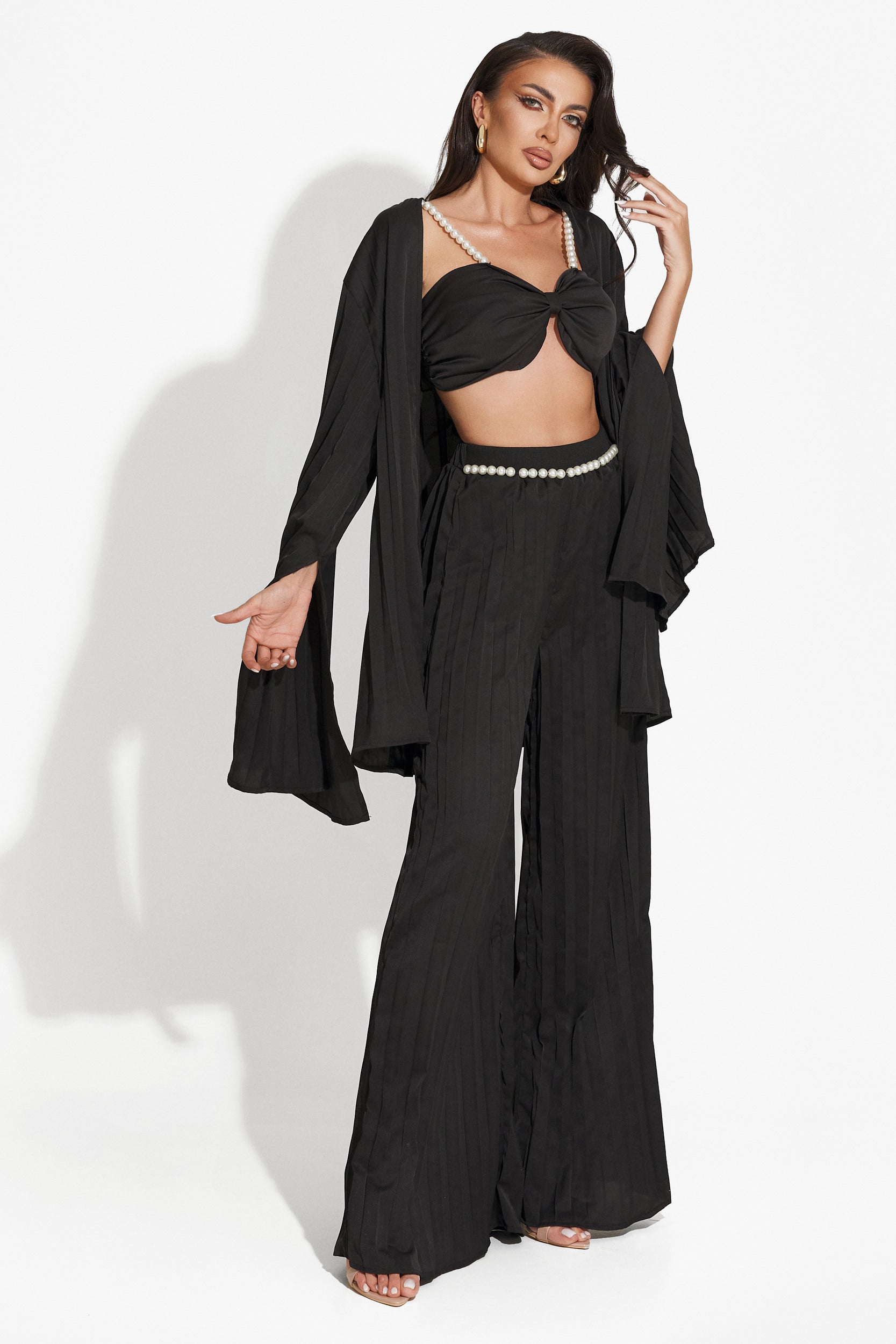 Complete with black pants Rifana Bogas