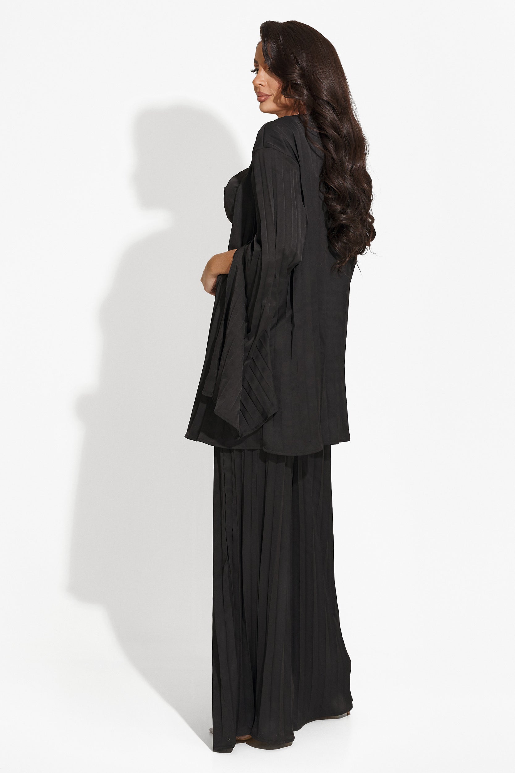 Complete with black pants Rifana Bogas