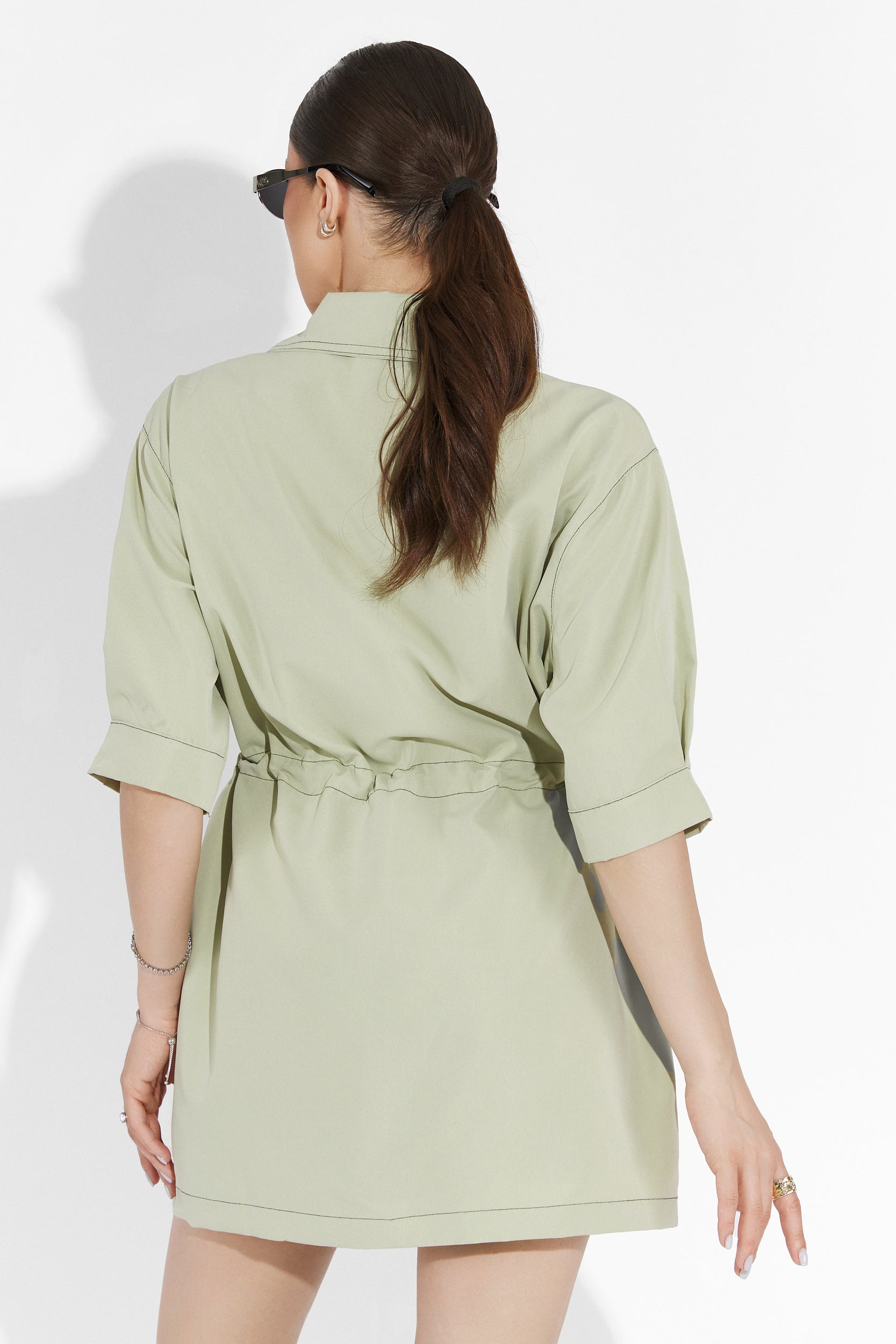 Compleu cu pantaloni scurti verde Milie Bogas