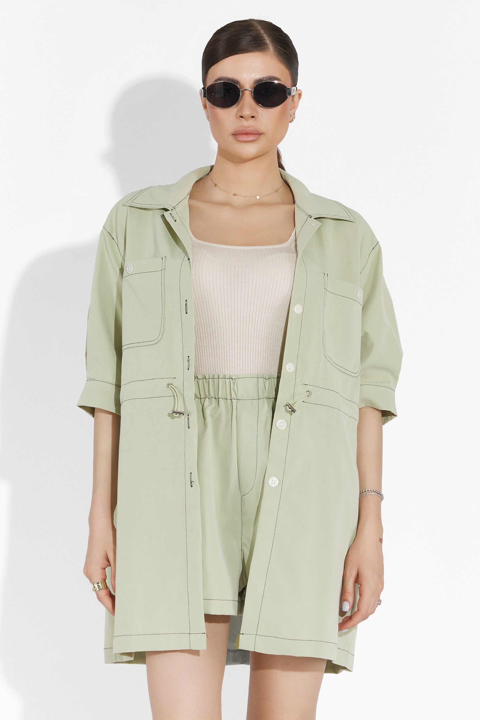 Compleu cu pantaloni scurti verde Milie Bogas