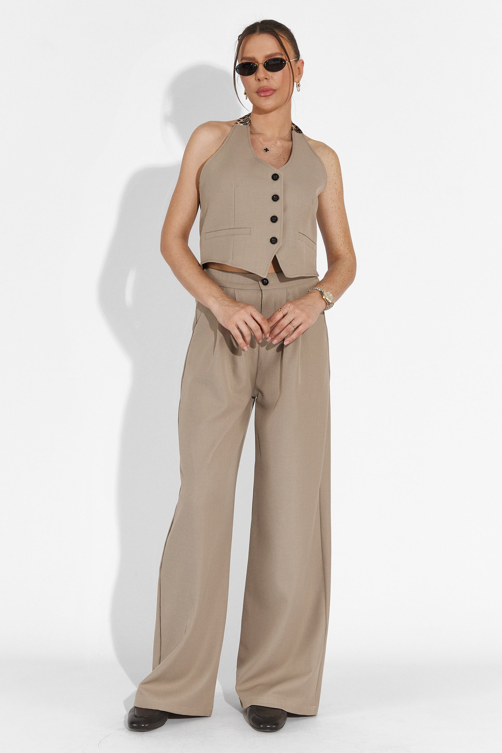 Compleu cu pantaloni + vesta bej Sakira Bogas