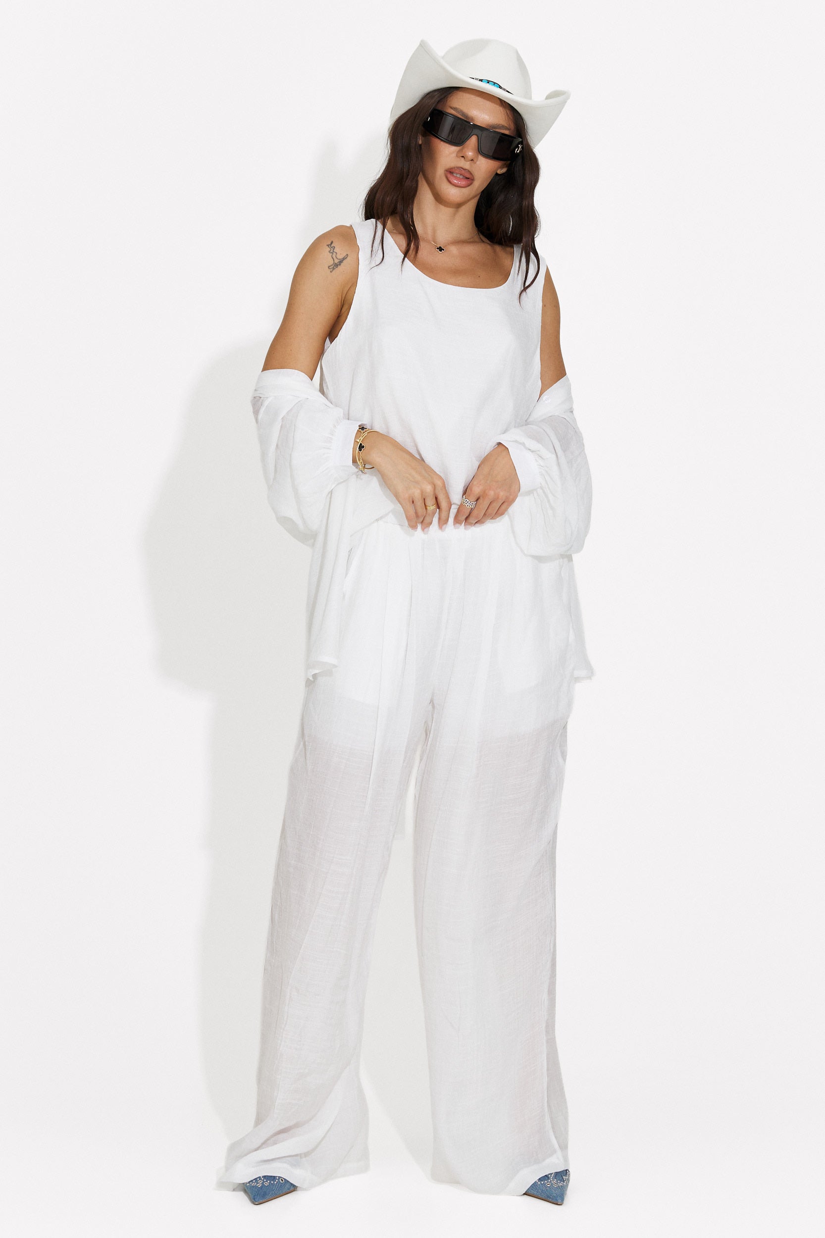 Compleu dama camasa + pantaloni + maiou alb Mivya Bogas