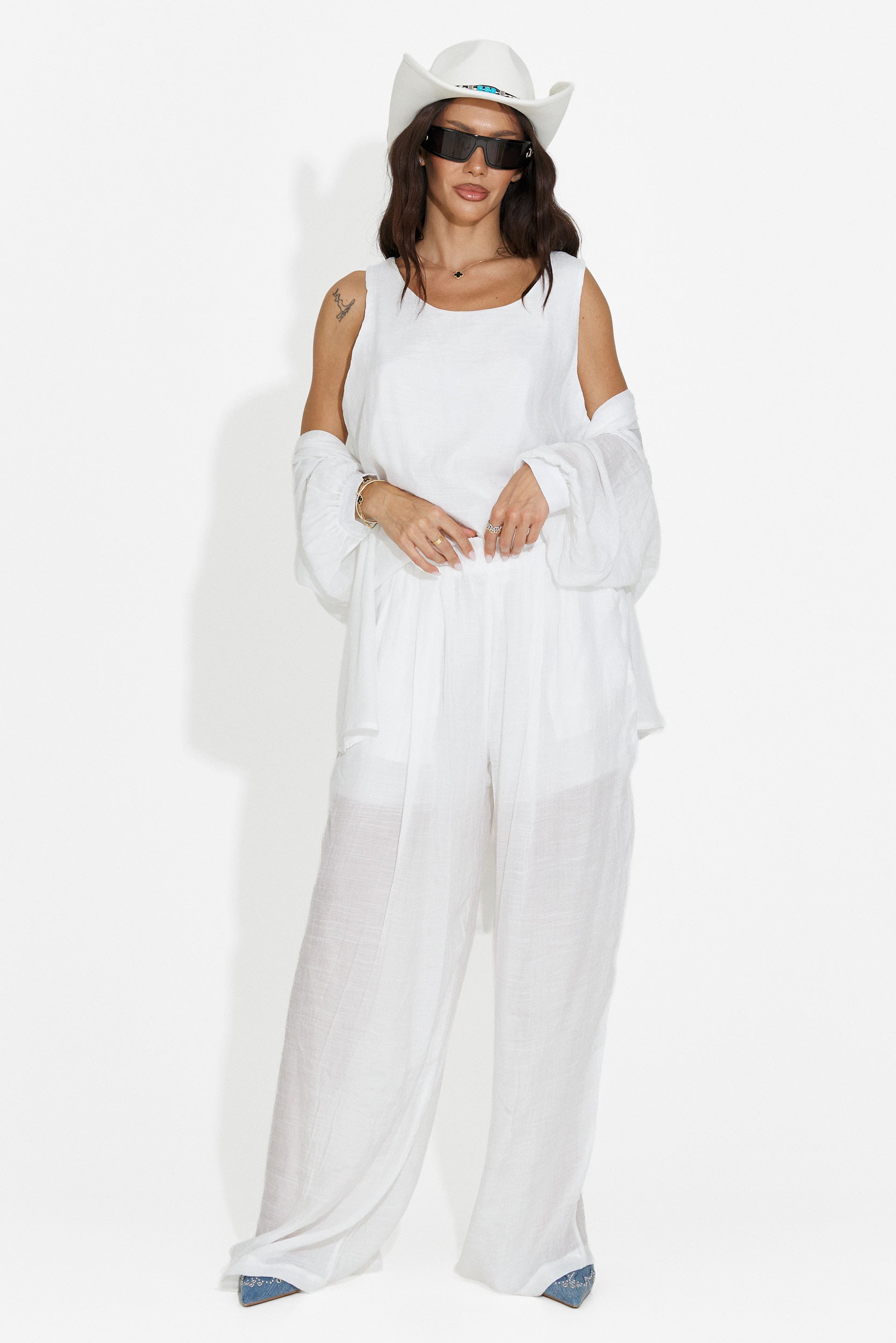 Compleu dama camasa + pantaloni + maiou alb Mivya Bogas