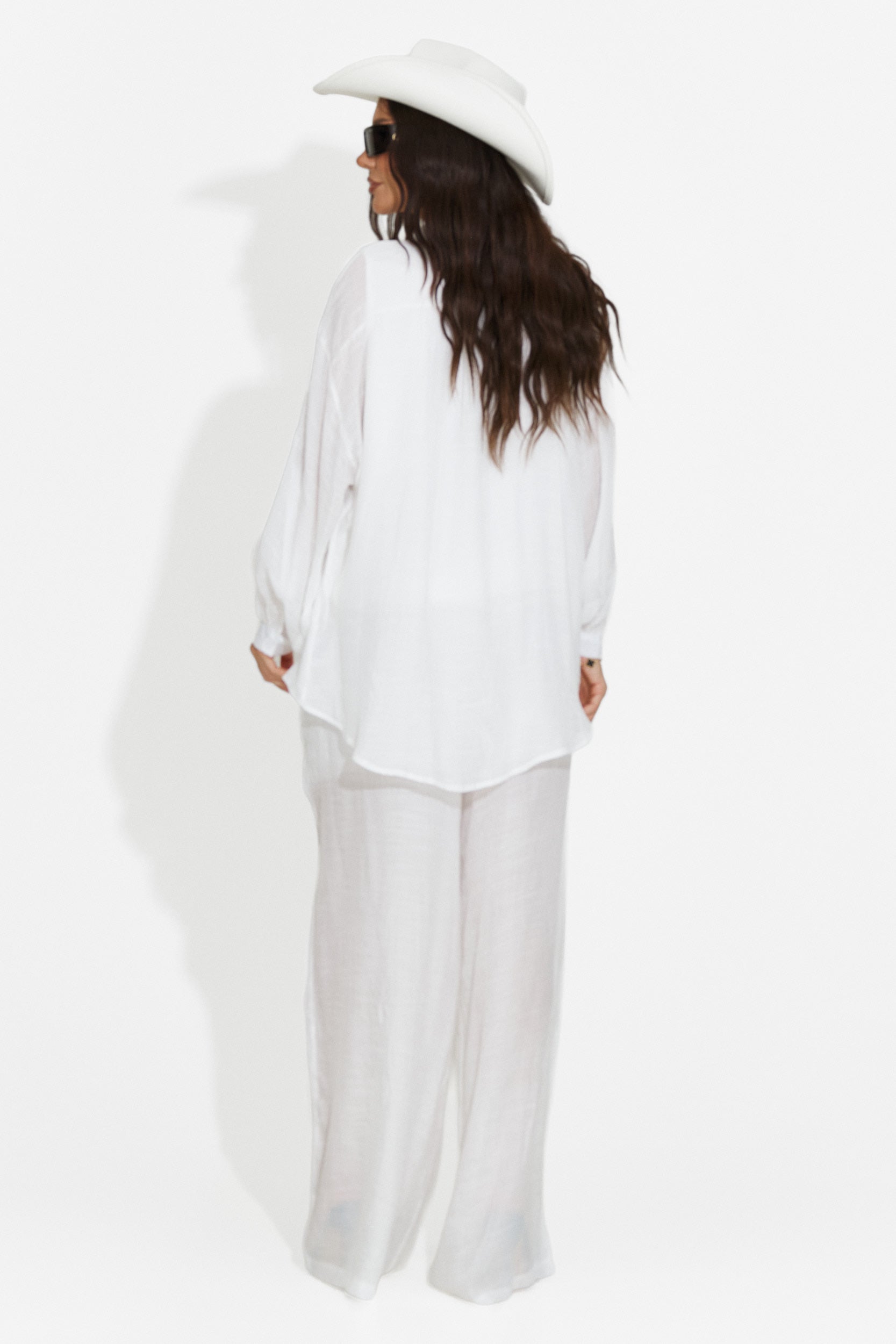 Compleu dama camasa + pantaloni + maiou alb Mivya Bogas