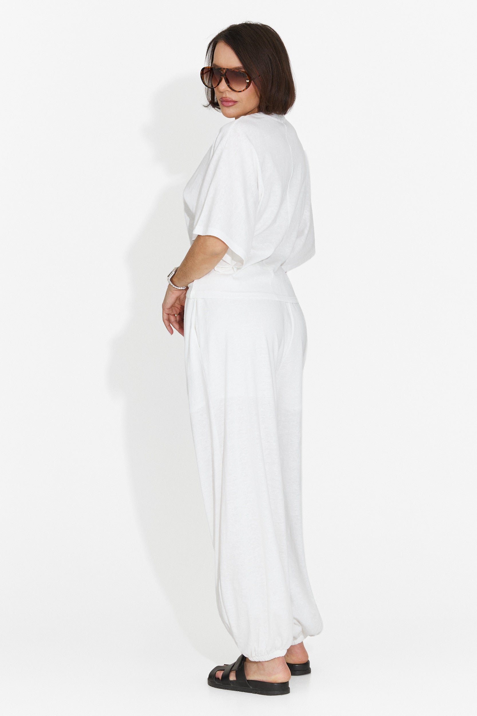 Compleu dama cu pantaloni alb Bedya Bogas