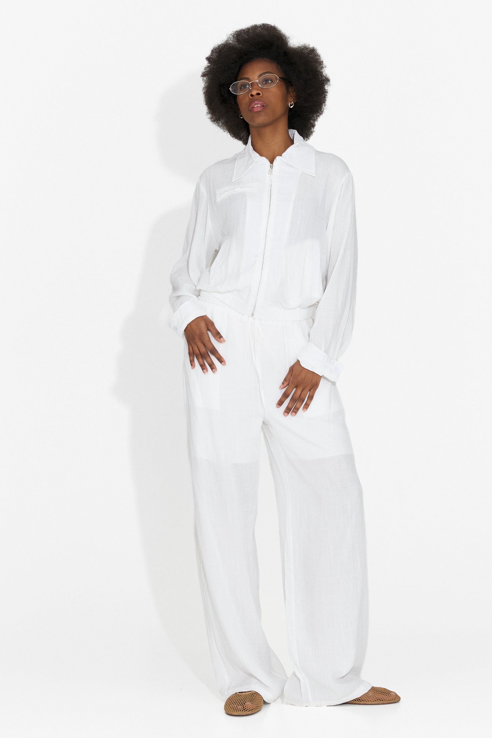 Compleu dama cu pantaloni alb Tulip Bogas