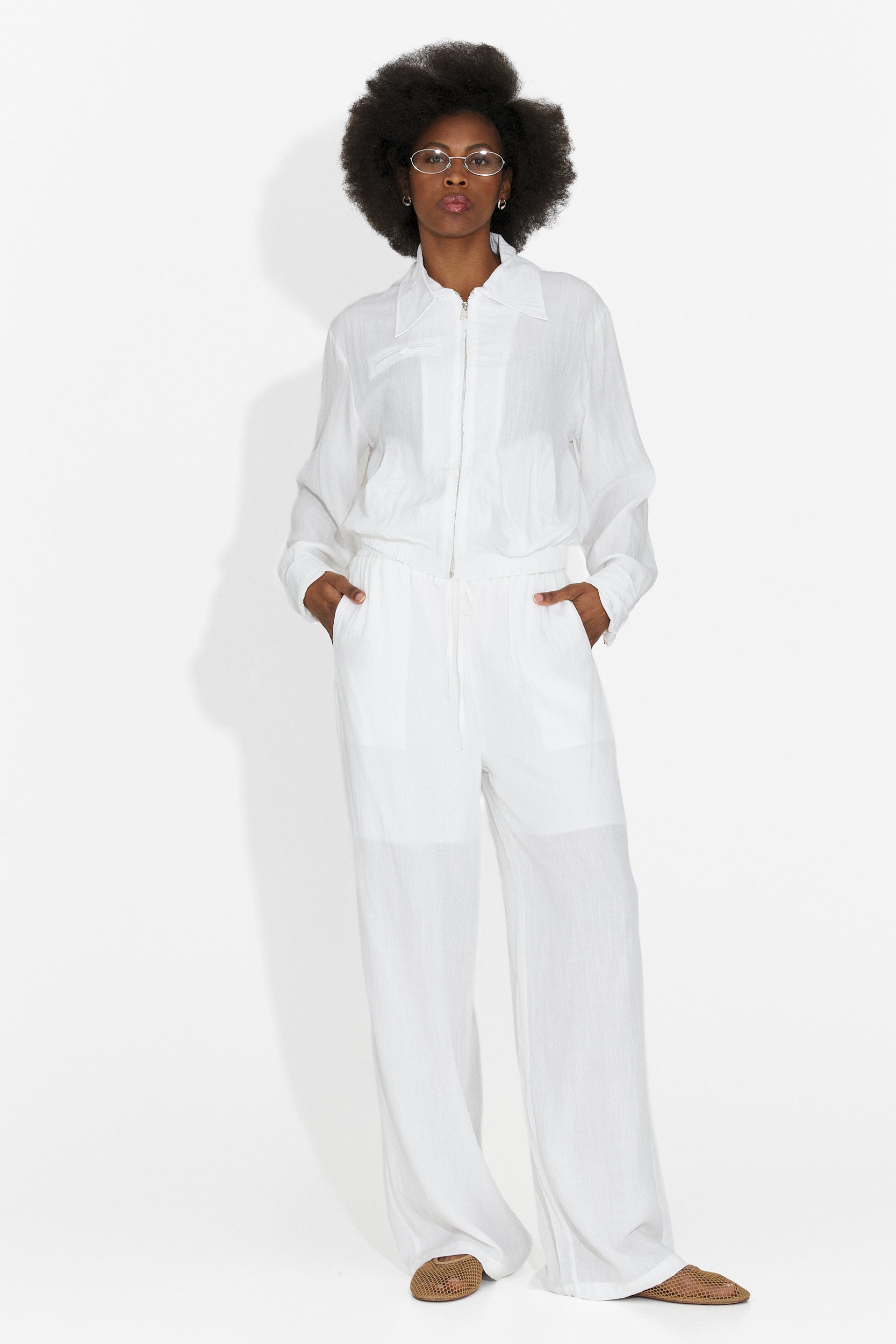 Compleu dama cu pantaloni alb Tulip Bogas