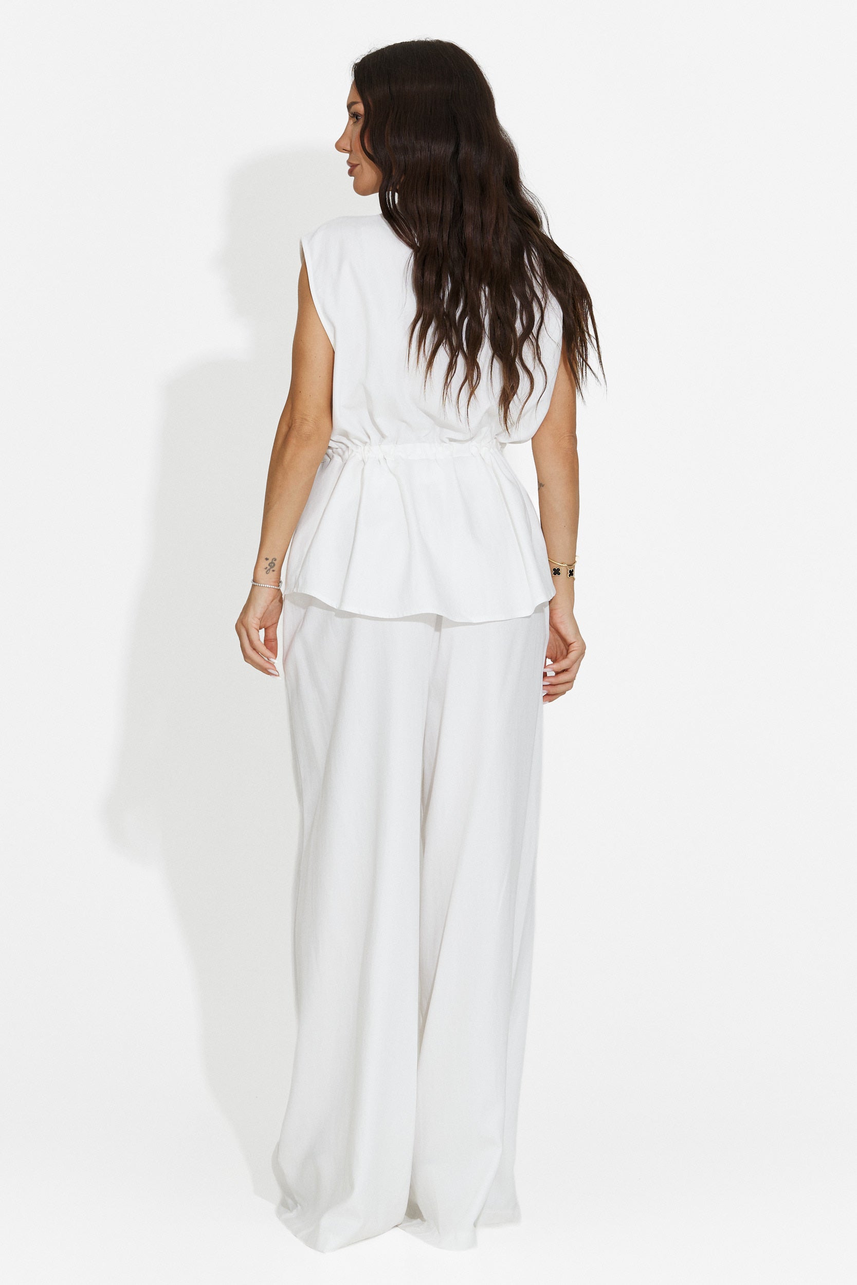 Compleu dama cu pantaloni alb Yvaine Bogas