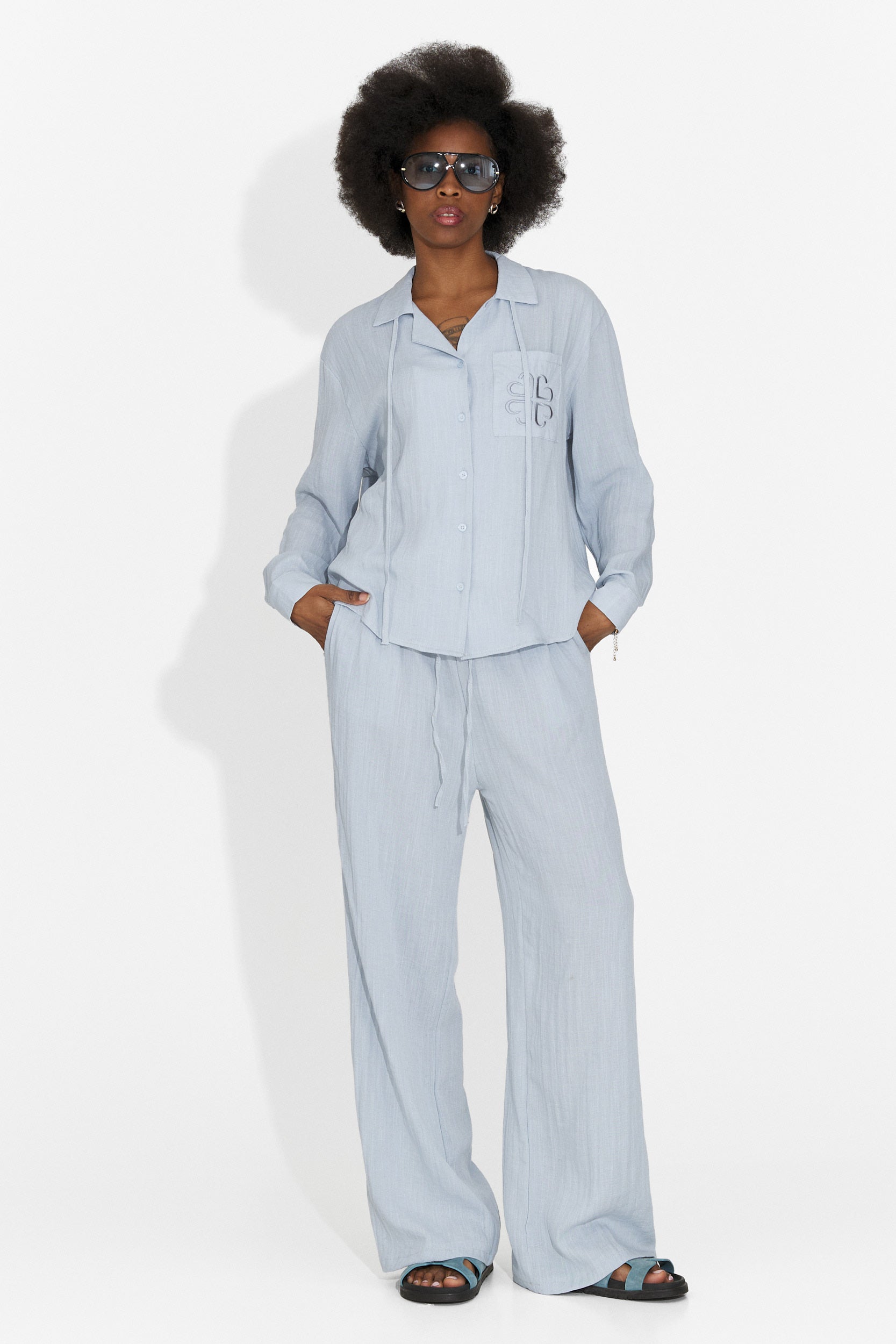 Compleu dama cu pantaloni bleu Aralia Bogas