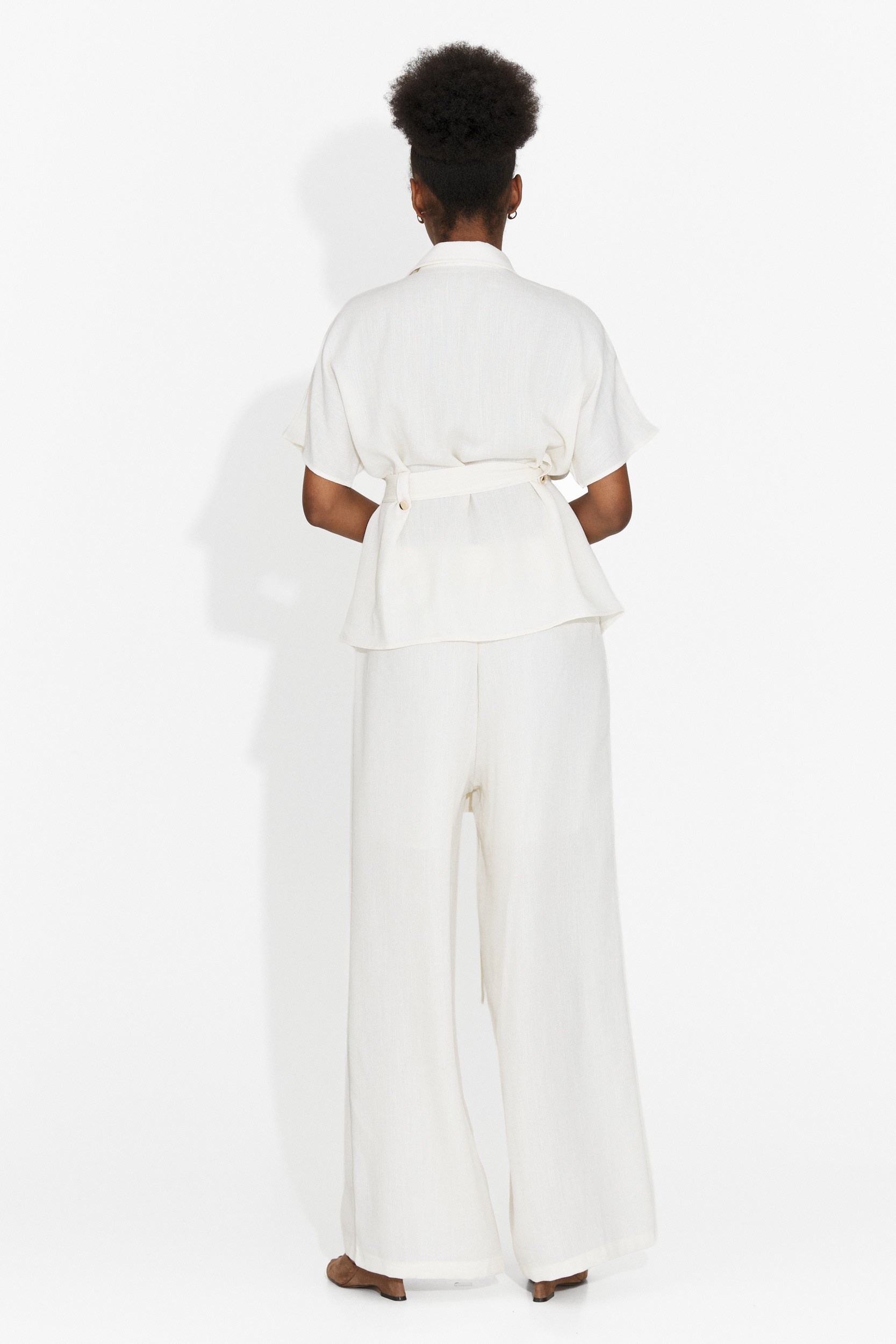 Compleu dama cu pantaloni crem Sendy Bogas