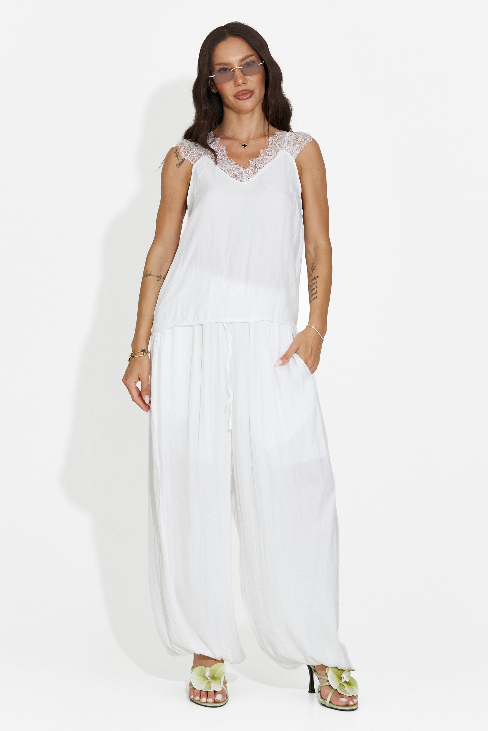 Compleu dama cu pantaloni lungi alb Anaelia Bogas