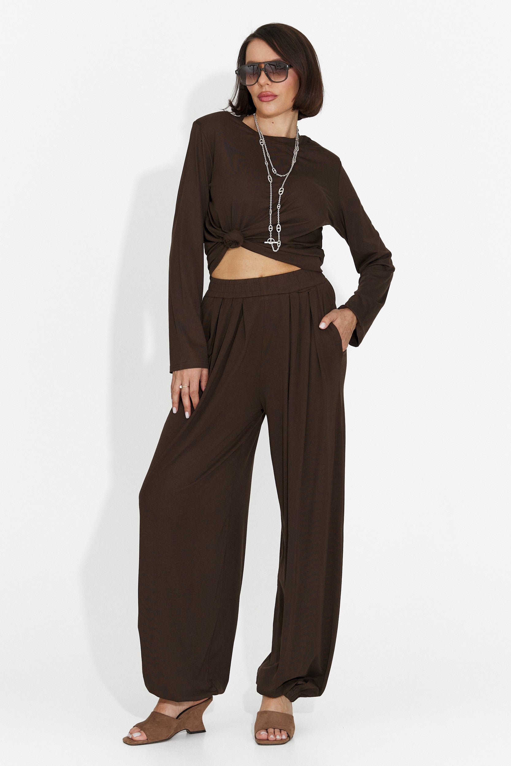 Compleu dama cu pantaloni maro Namay Bogas