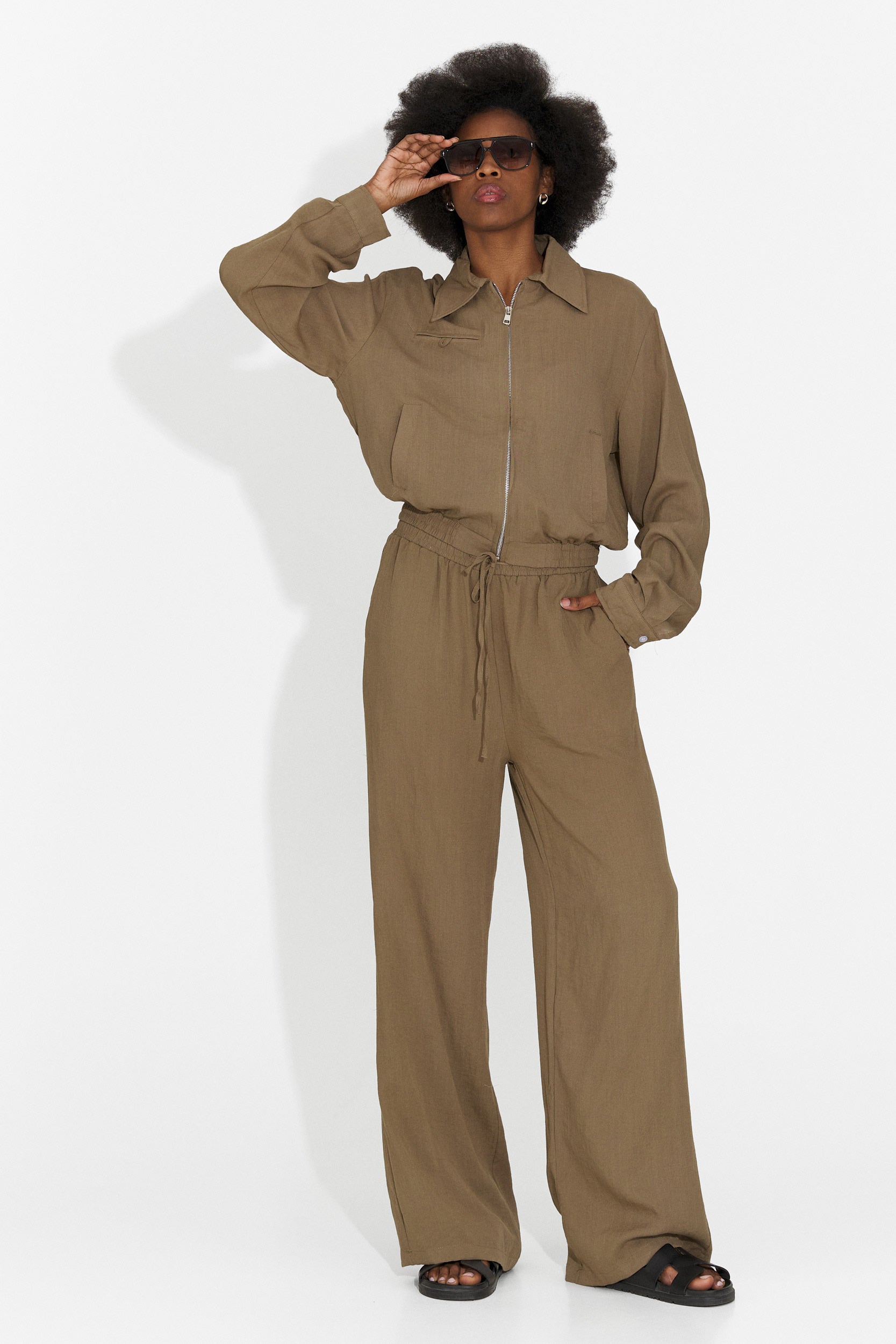 Compleu dama cu pantaloni maro Tulip Bogas