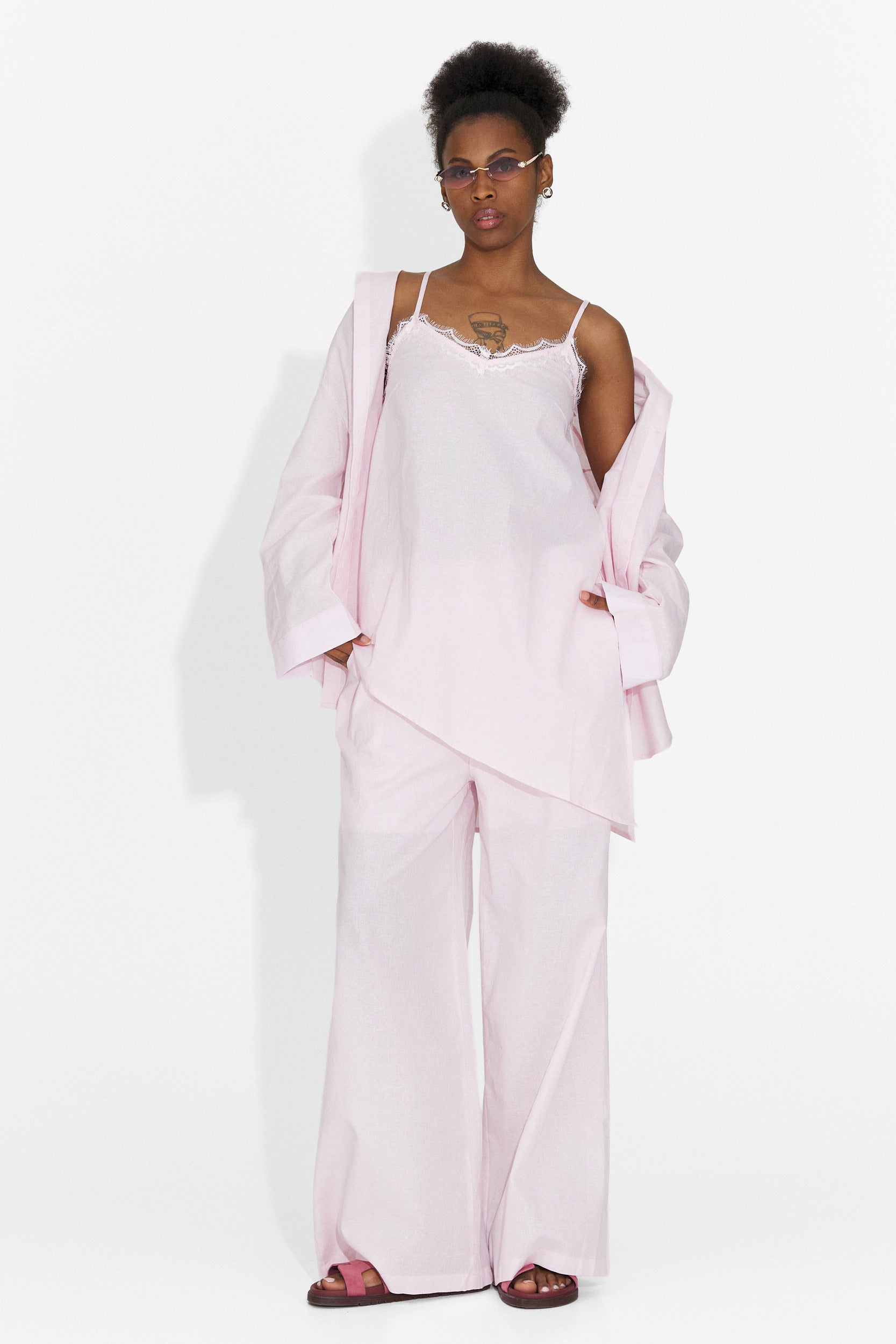 Compleu dama cu pantaloni roz Alicata Bogas