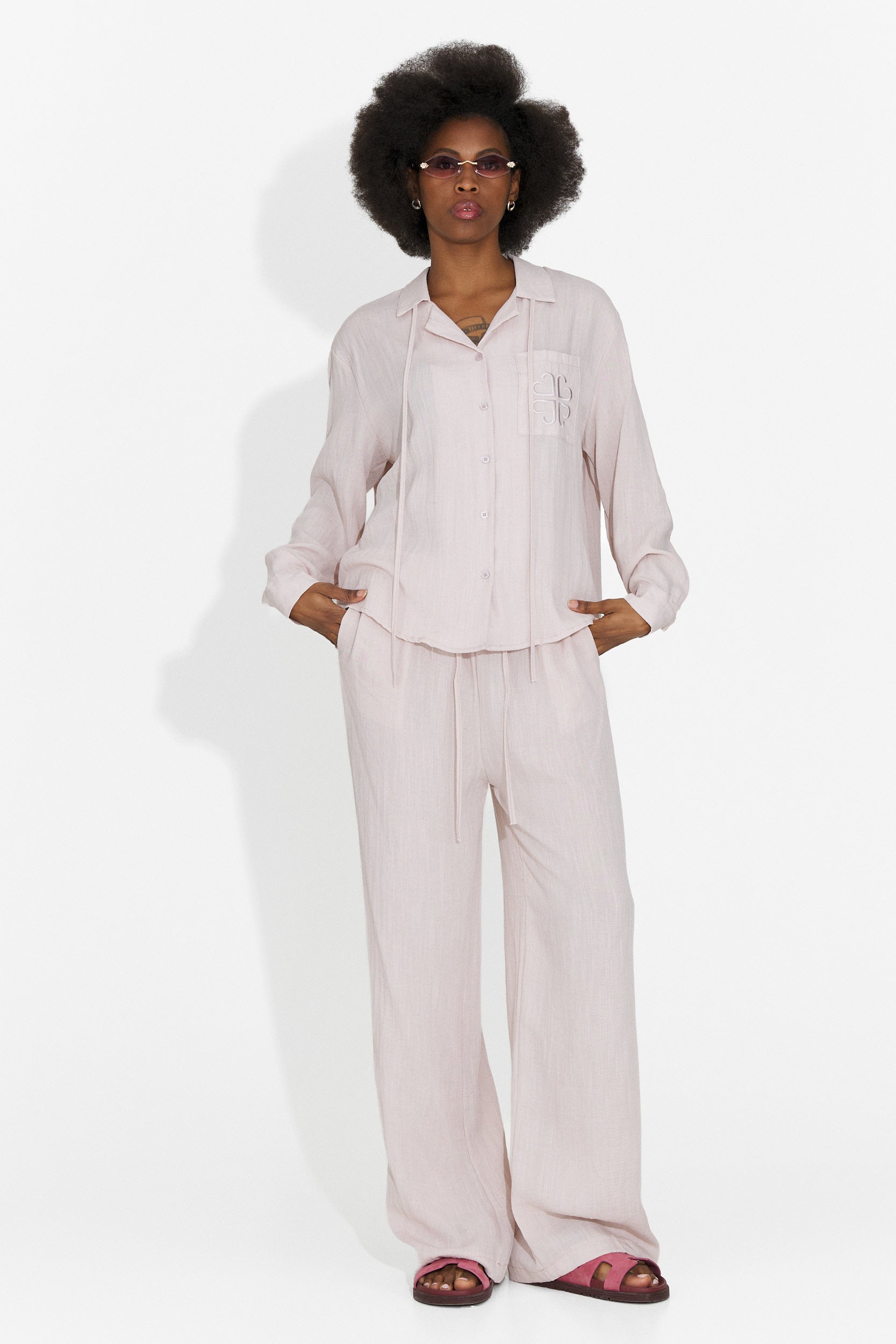 Compleu dama cu pantaloni roz Aralia Bogas