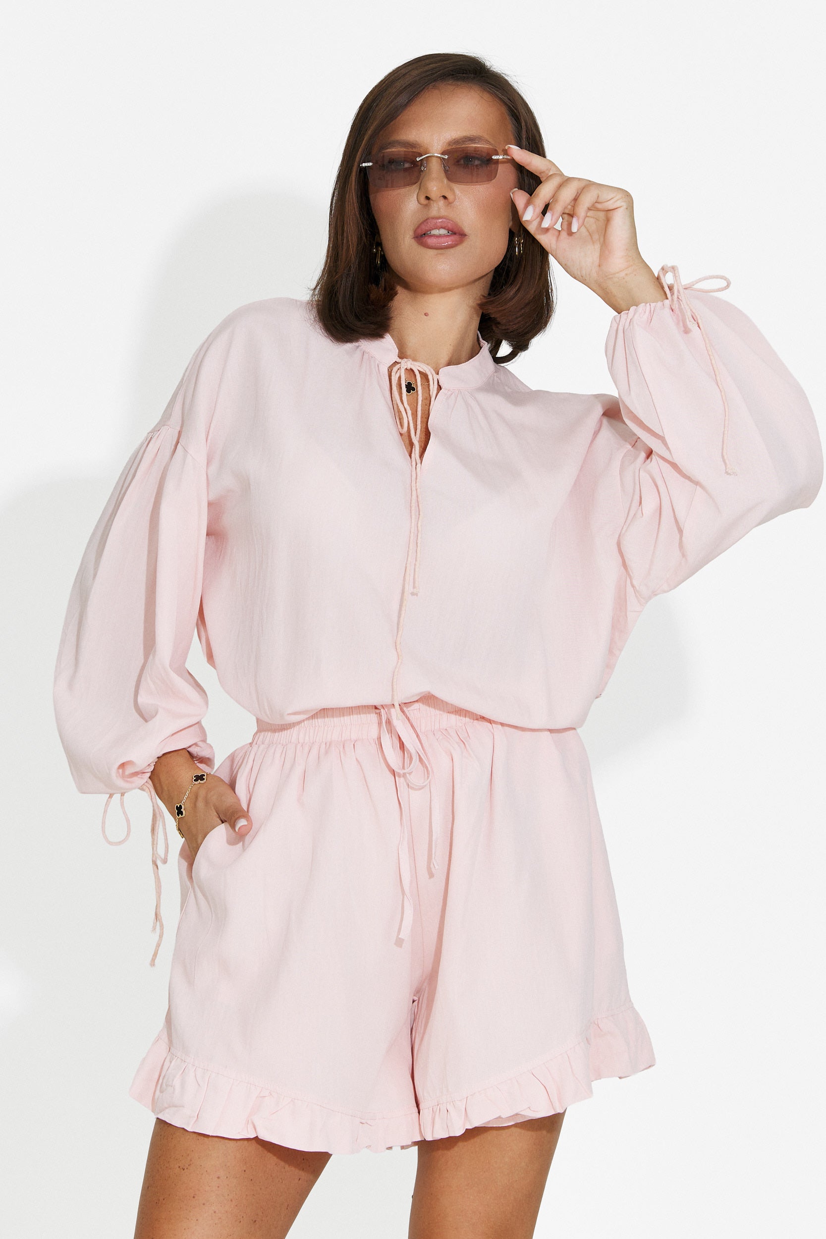 Compleu dama cu pantaloni scurti roz Ruxanda Bogas