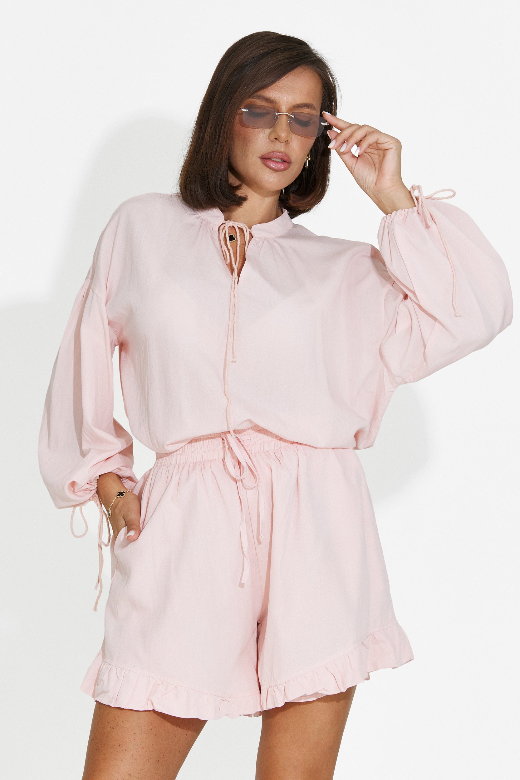 Compleu dama cu pantaloni scurti roz Ruxanda Bogas