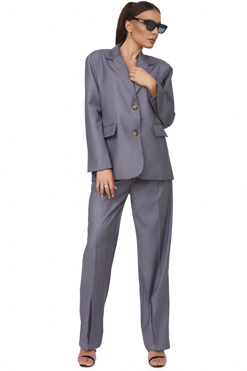 Elegant grey ladies suit Zalesia Bogas