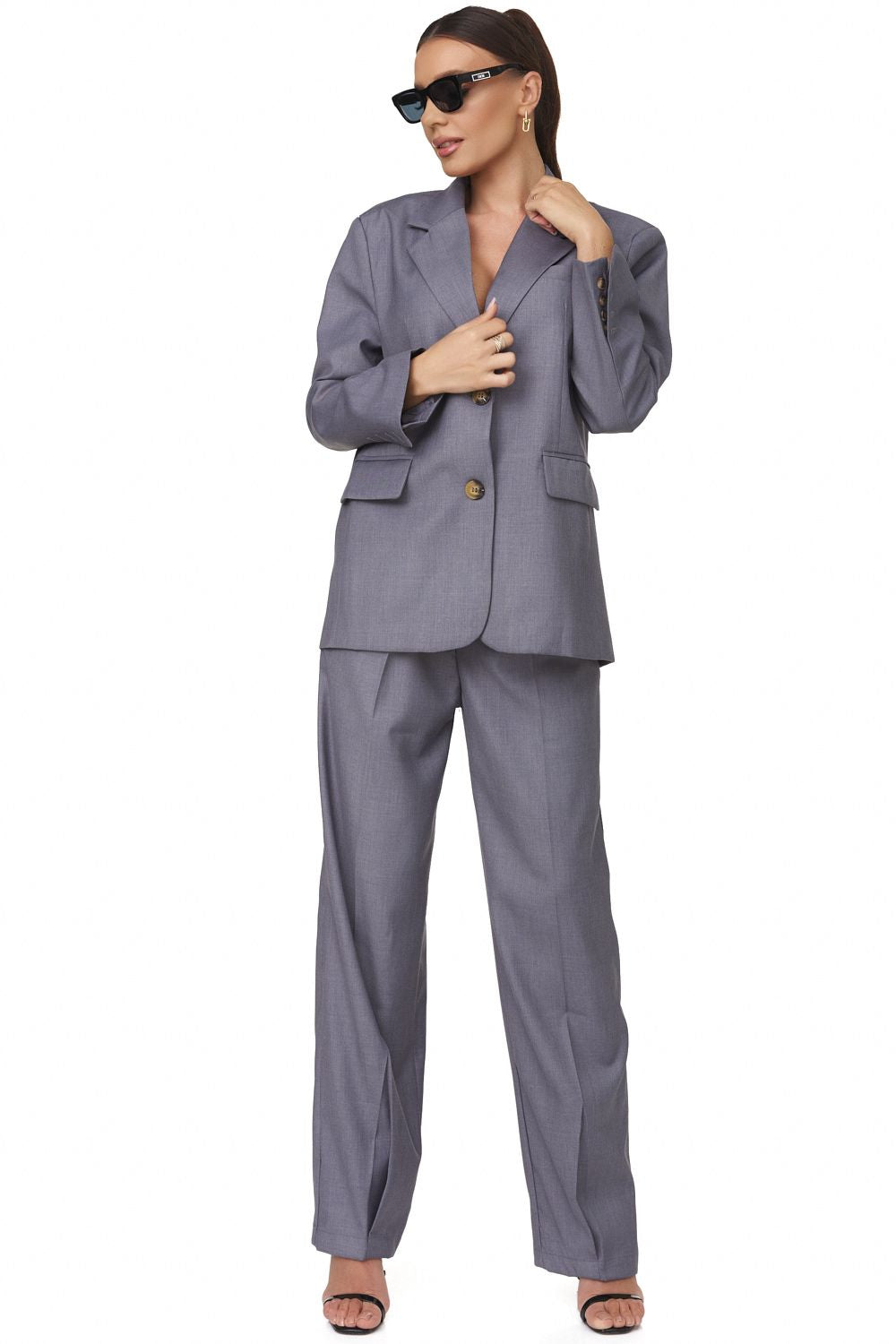 Elegant grey ladies suit Zalesia Bogas