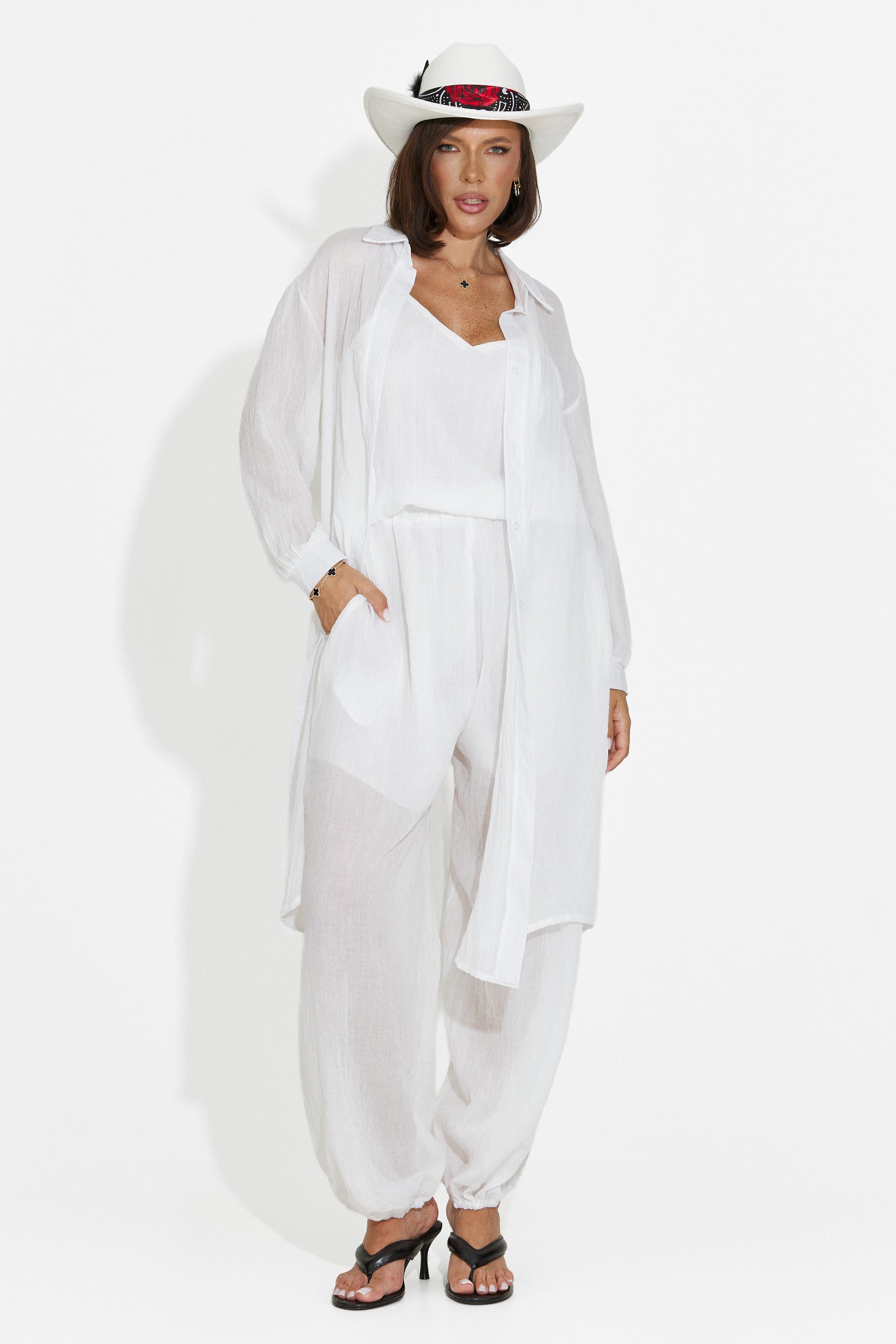 Compleu dama pantaloni + maiou + camasa alb Dariele Bogas